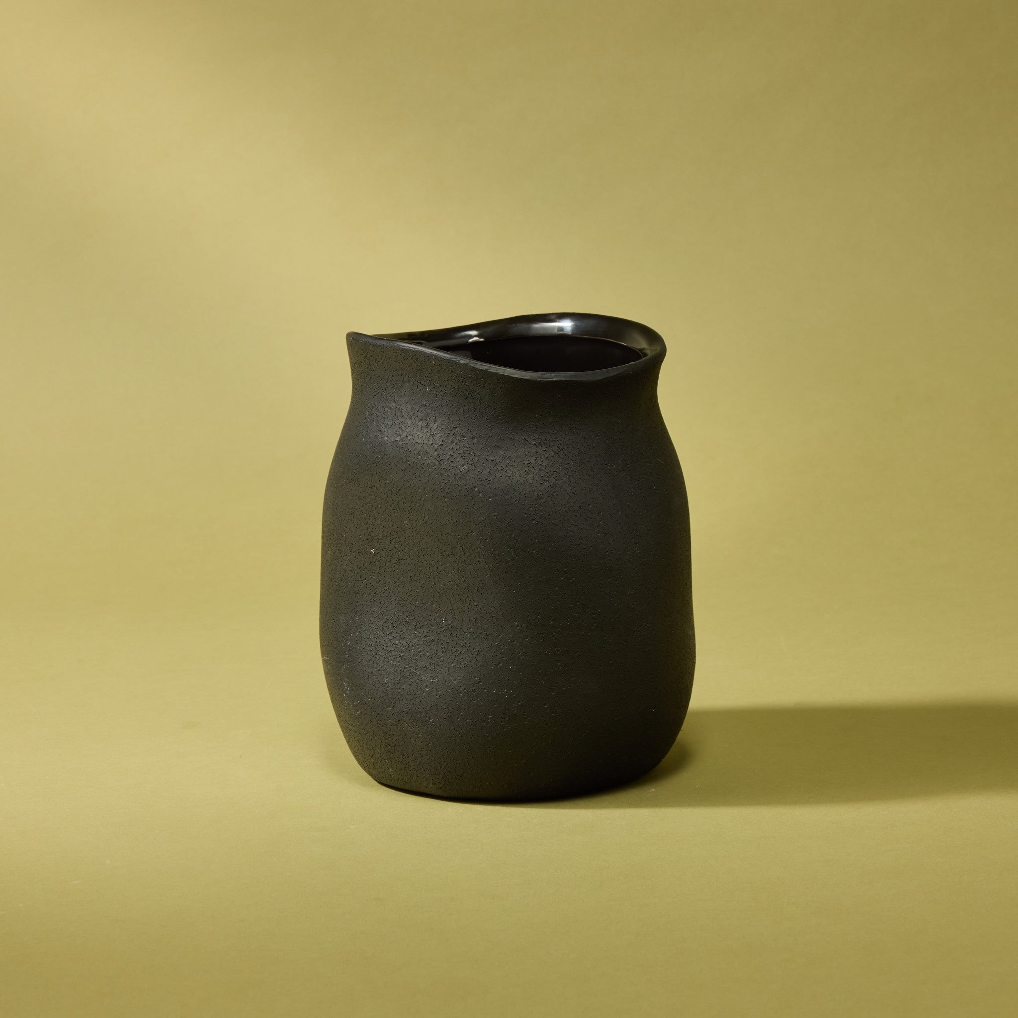 Premium Black Maliah Pot - 18cm Ceramic Cooking Pot for Stews, Soups & Slow Cooking | Perfect for Home Kitchens & Professional Chefs