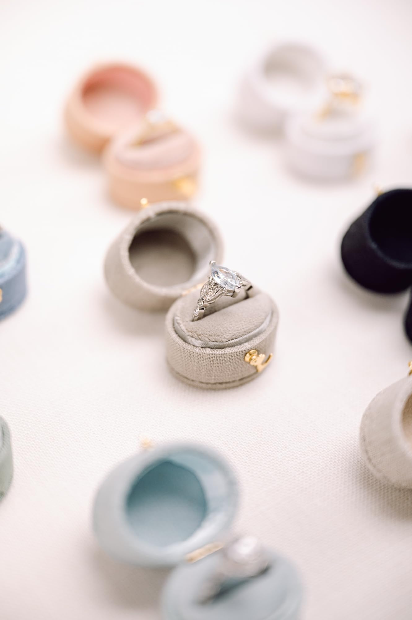 Elegant Small Oval Hinged Ring Box in Greige - Perfect for Jewelry Storage, Wedding Proposals & Gift Presentation