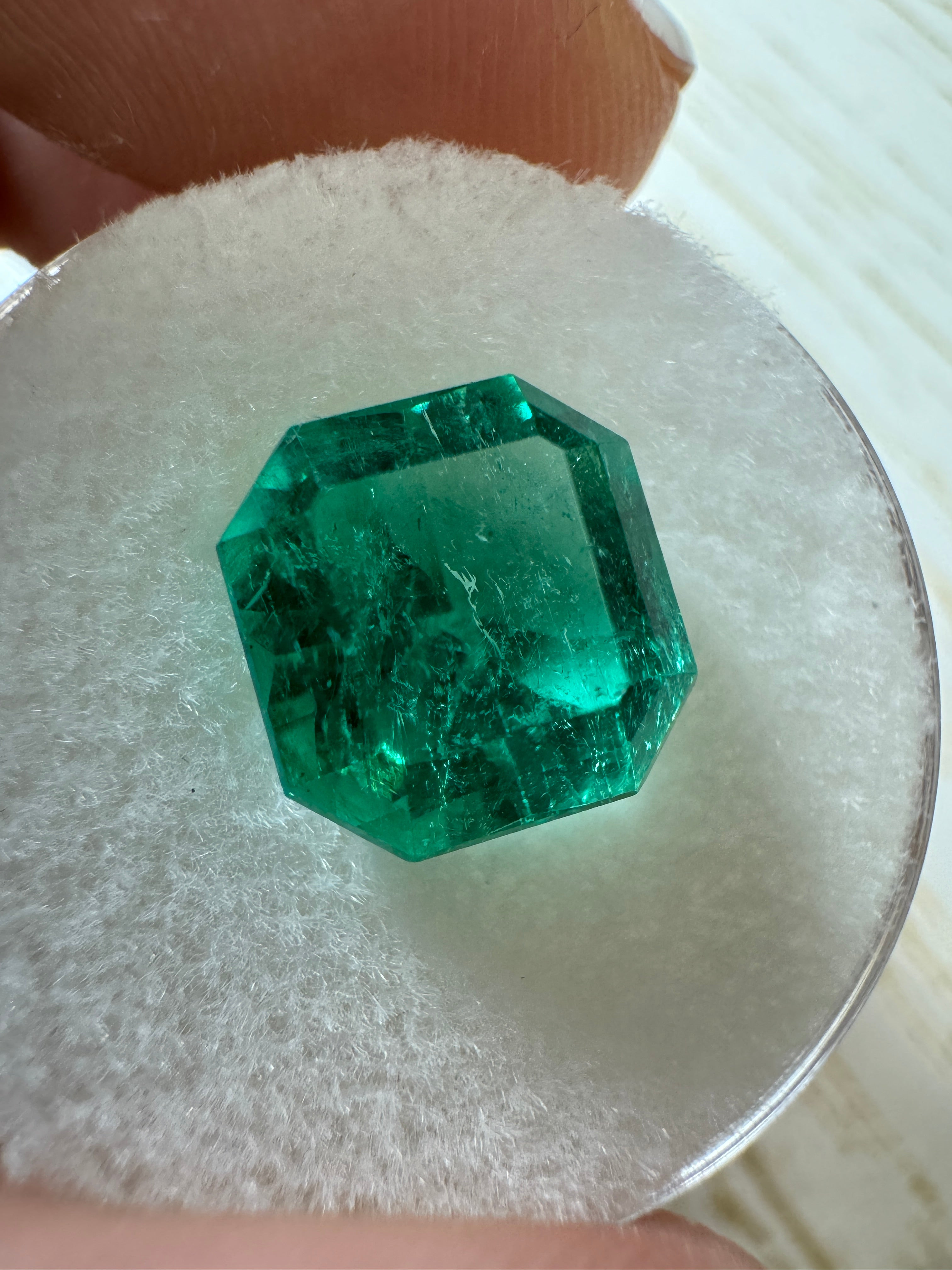 4.18 Carat 10x9.5mm Vibrant Loose Colombian Emerald Gemstone - Asscher Cut for Jewelry Making, Engagement Rings & Luxury Gifts