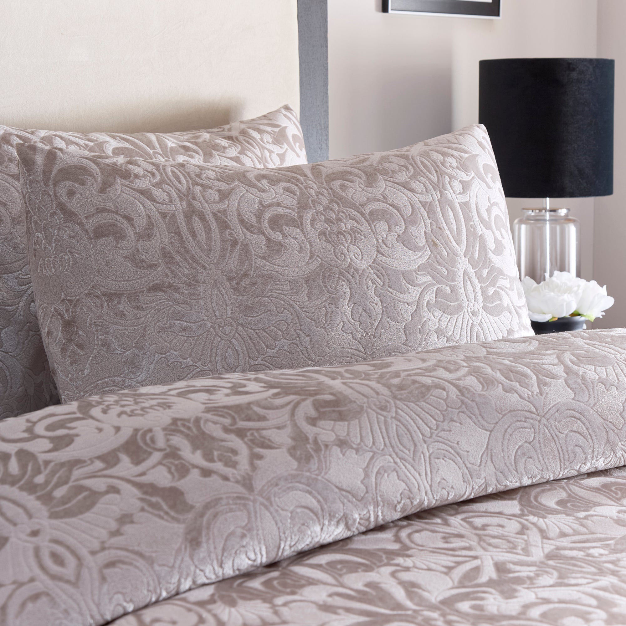 Laurence Llewelyn Bowen Firenza Duvet Cover Set - Premium Linen Bedding for Luxury Bedrooms | Soft & Breathable Queen/King Size Duvet Cover with Pillowcases | Perfect for Master Bedrooms, Guest Rooms & Hotels