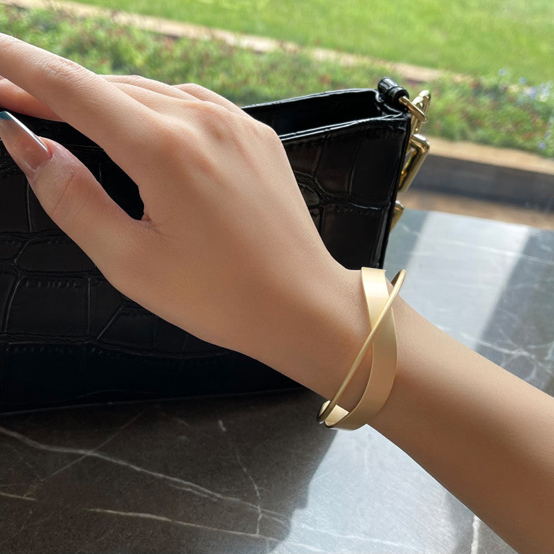 Luxury Matte Finish Mobius Bangle Bracelet - Gold/Silver Stackable Cuff for Women | Elegant Minimalist Jewelry Gift for Birthday, Anniversary & Special Occasions