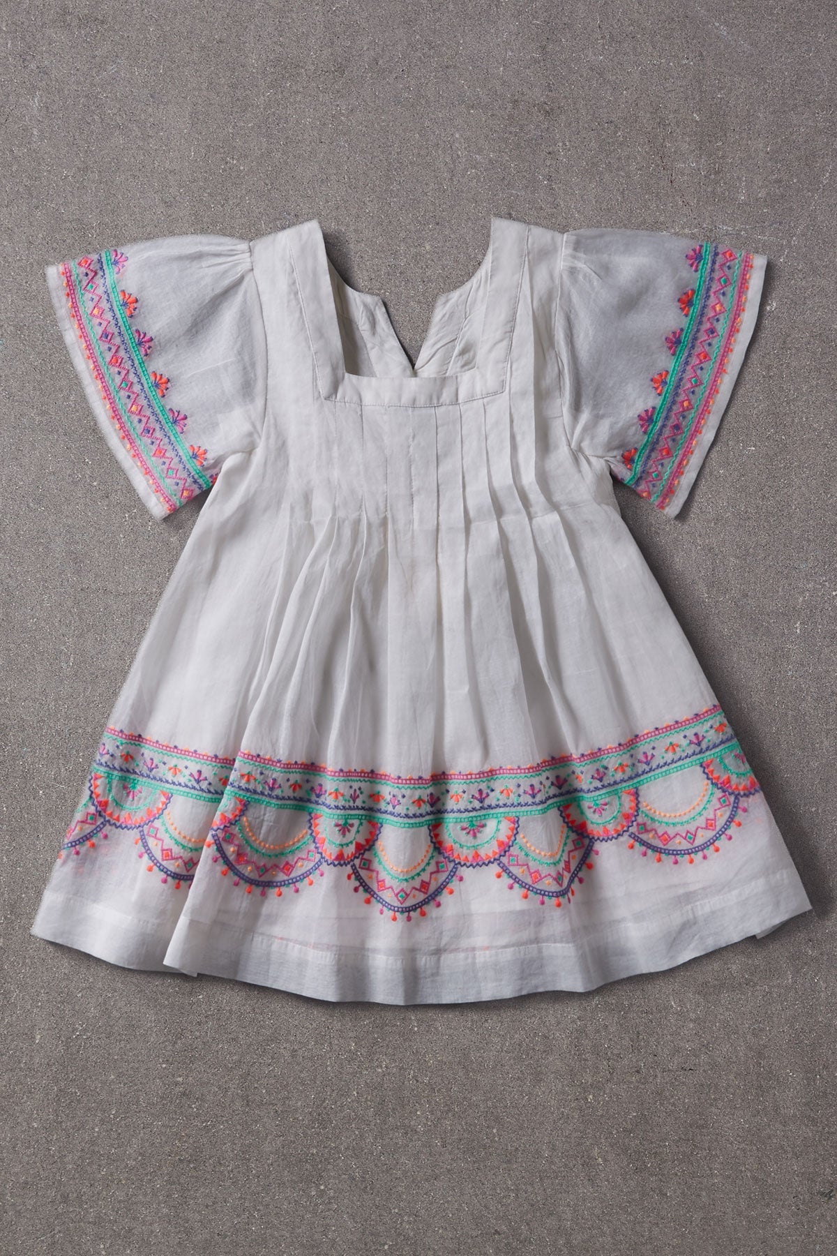 Nellystella Ava Girls Dress - Bright White, Size 4 | Cute Casual & Party Outfit for Toddler Girls | Perfect for Birthday, Photo Shoots & Special Occasions