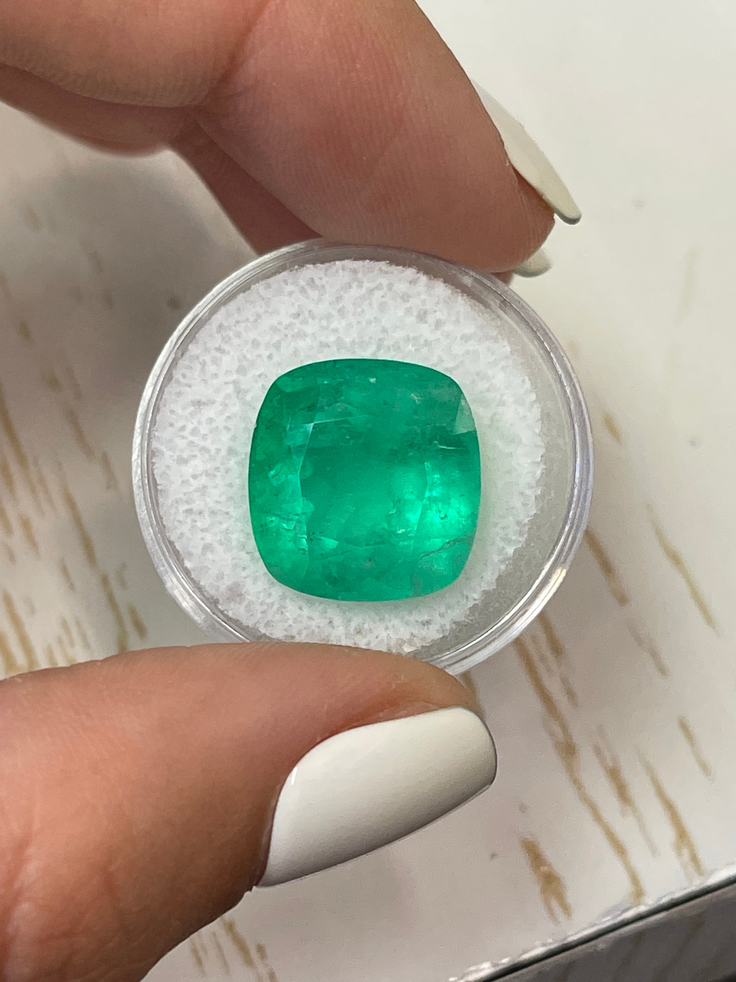 14.55 Carat Natural Colombian Emerald - Cushion Cut Loose Gemstone for Jewelry Making (15x15mm, Medium Green) | Perfect for Engagement Rings, Necklaces & Custom Designs