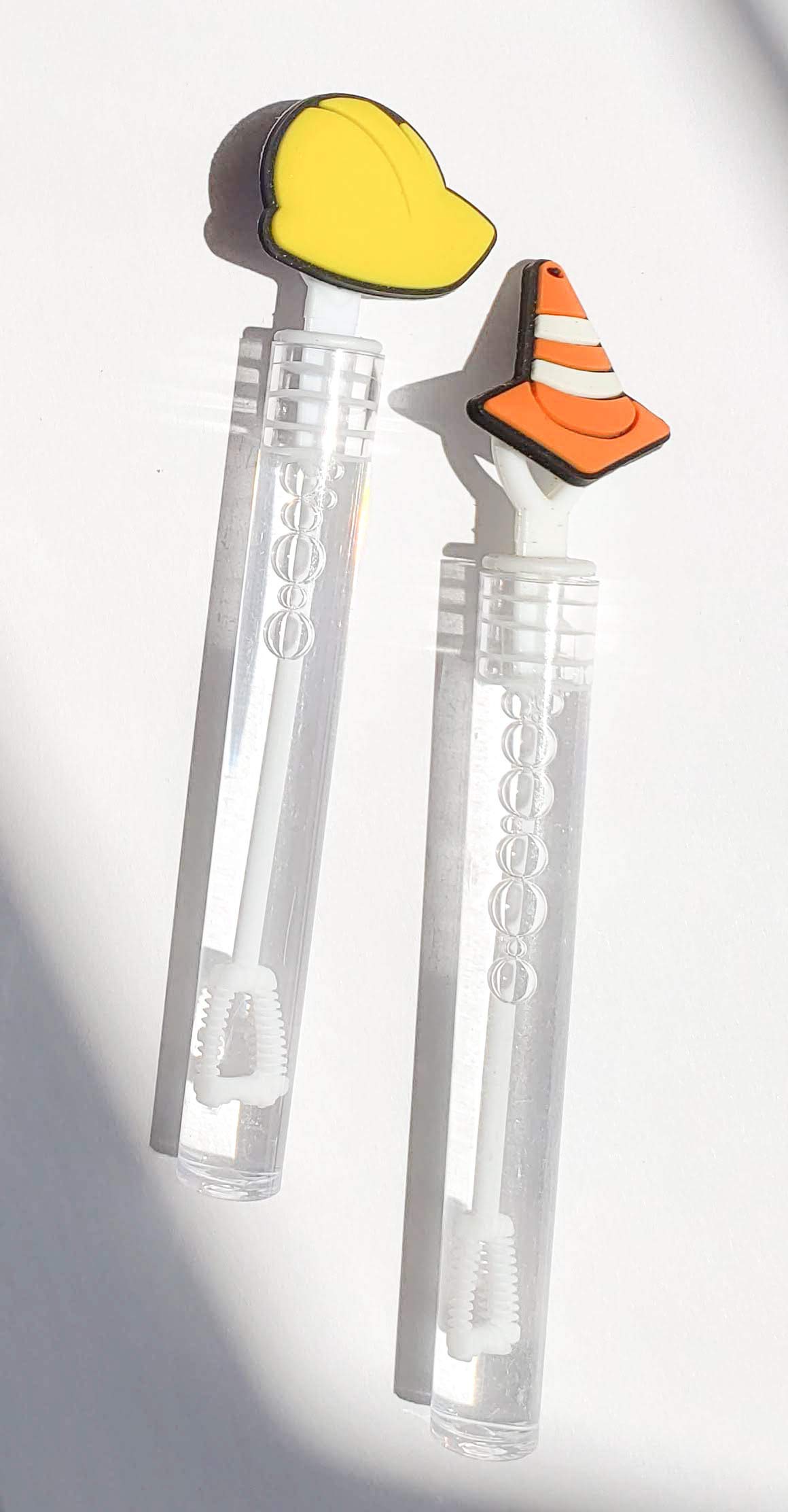 Mini Bubble Wands - 24 Pack Non-Toxic Prefilled Bubble Solution with Construction Hats & Cones - Perfect for Kids Birthday Parties, Outdoor Play, and Summer Activities - Fun Party Favors for Boys and Girls