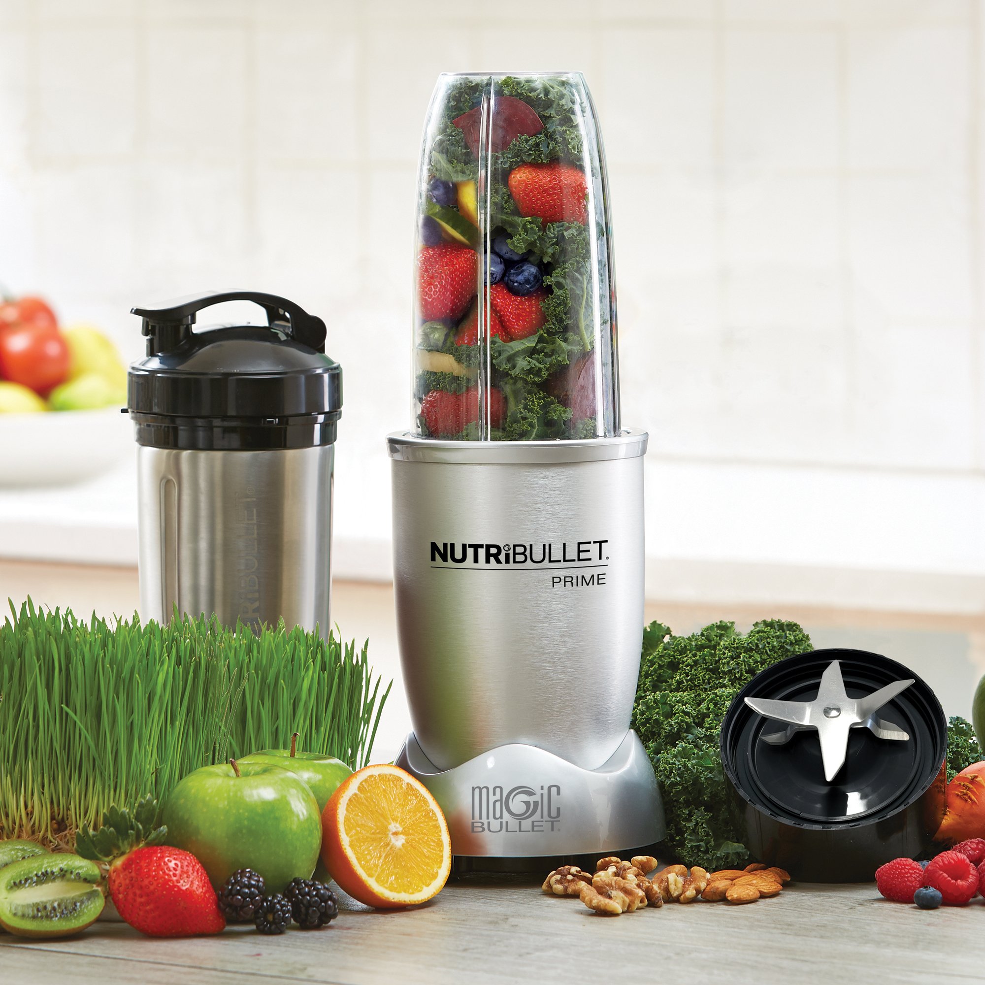 NutriBullet 1000 Watt PRIME Edition High-Speed Blender - 12-Piece Mixer System with Stainless Steel Insulated Cup & Recipe Book - Perfect for Smoothies, Protein Shakes & Meal Prep at Home or Gym