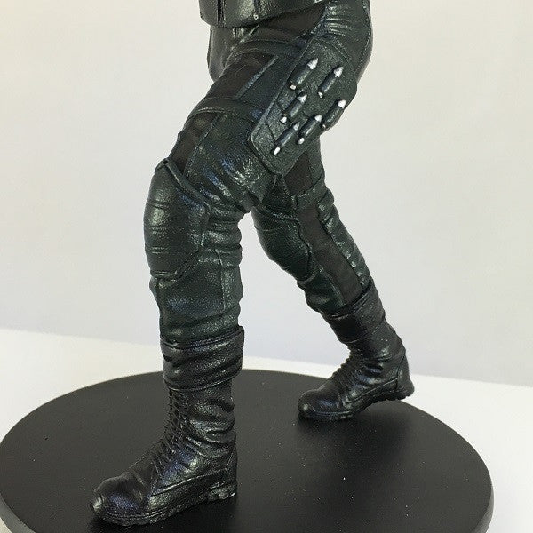 DC Comics Green Arrow TV Show Collectible Statue - Perfect for Superhero Fans, Home Decor, and Gift Giving