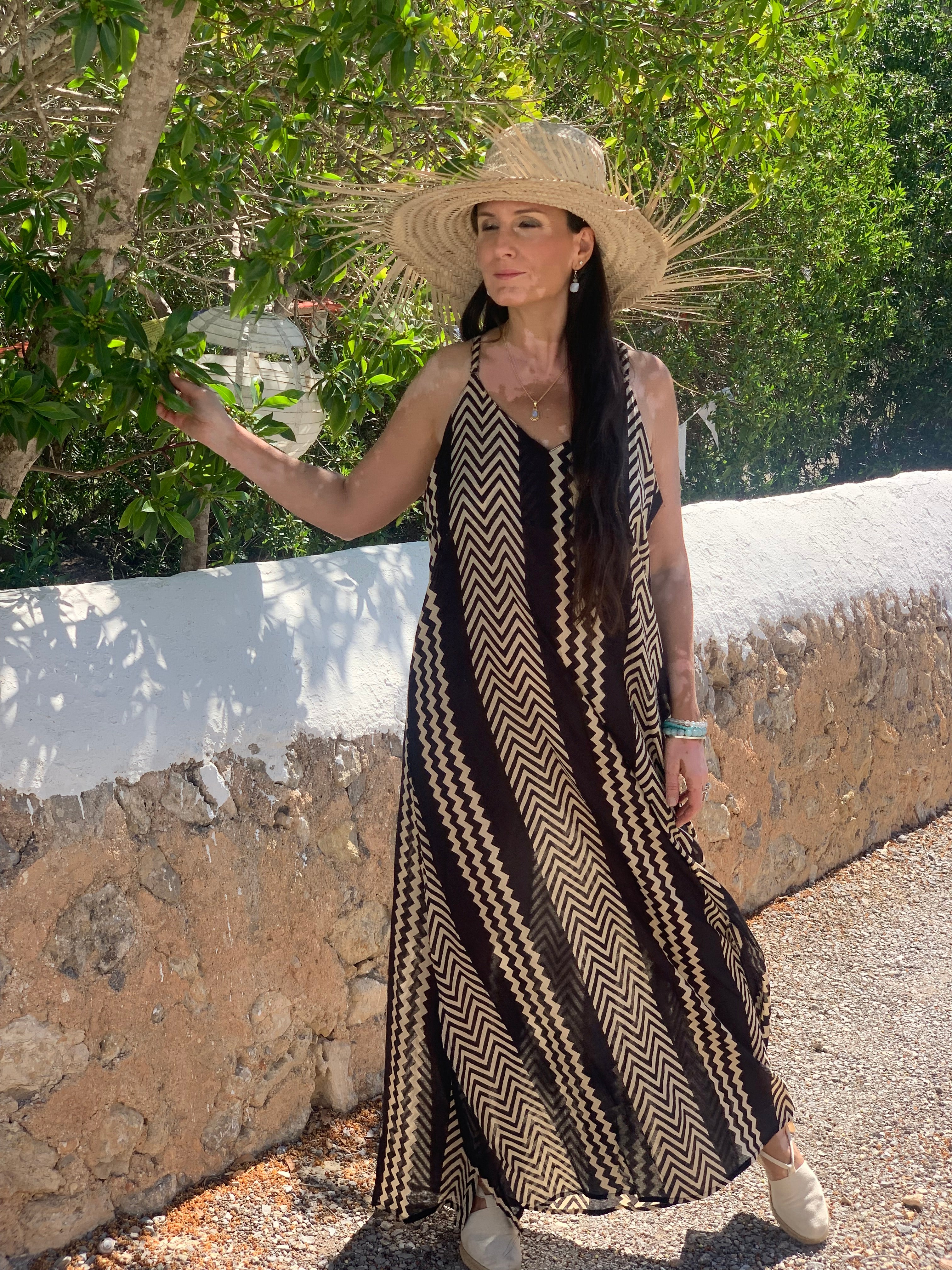 Elegant Geometric Print Long Dress for Women - Stylish & Comfortable Maxi Dress for Casual Outings, Parties, and Summer Vacations