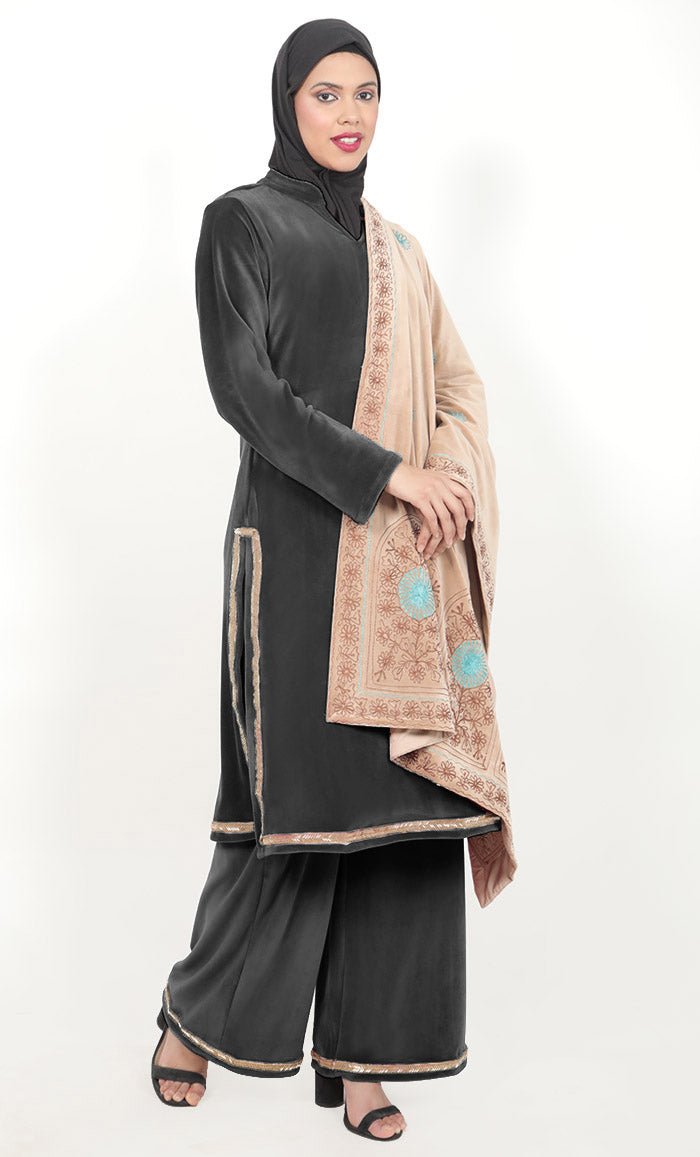 Exquisite Kashmiri Aari Embroidery Shawl - Handcrafted Luxury Wrap for Women - Perfect for Weddings, Parties & Winter Fashion