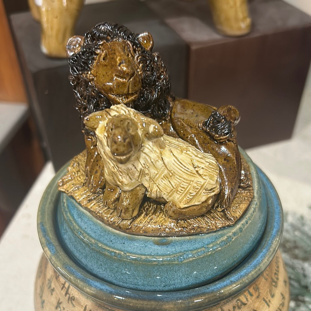 8 Inch Lion and Lamb Scripture Pot - Christian Home Decor, Bible Verse Planter for Indoor & Outdoor Use