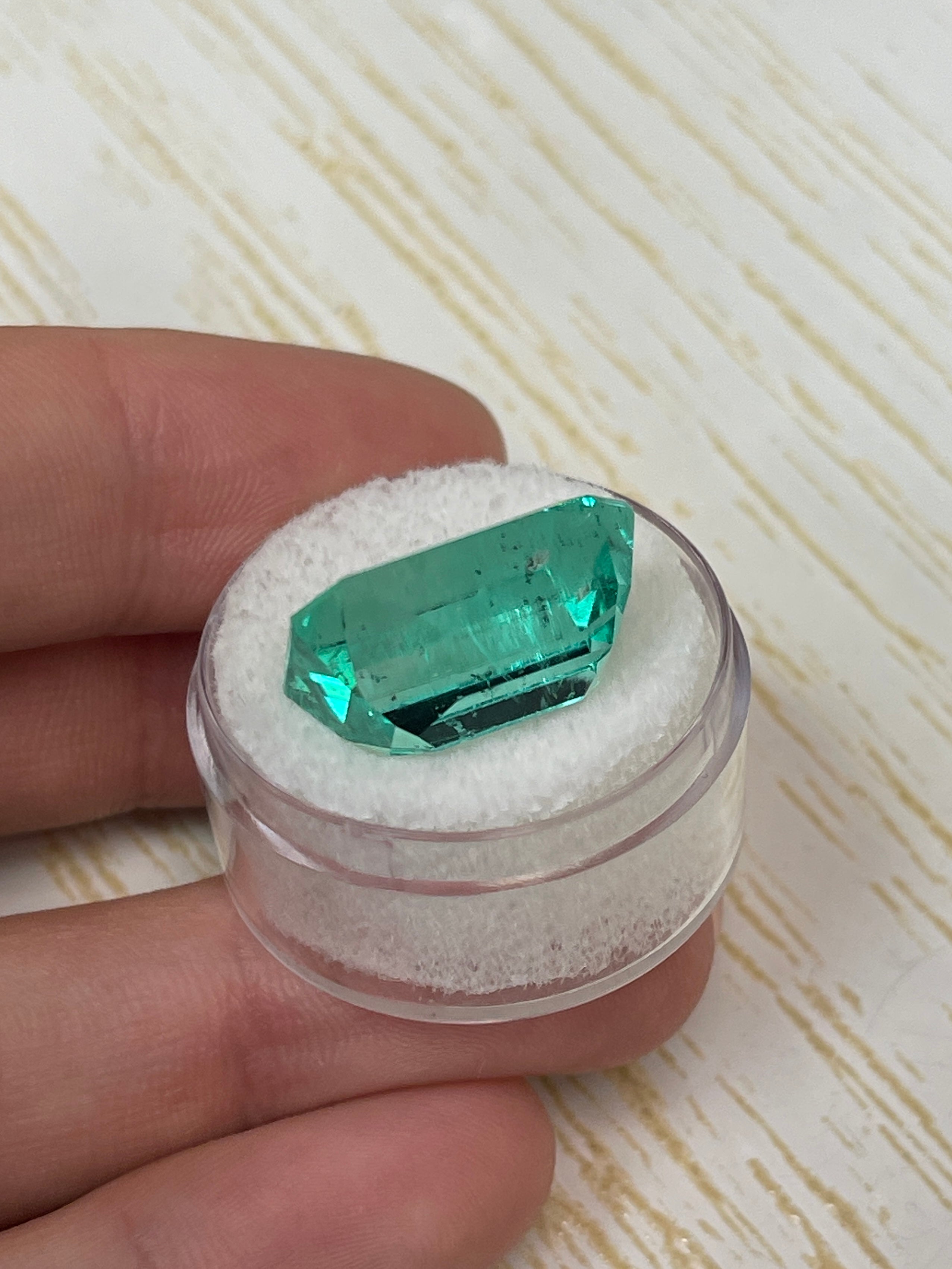 17.12 Carat GIA Certified Natural Colombian Emerald - Loose Gemstone 19x14mm Emerald Cut for Jewelry Making, Engagement Rings & Luxury Gifts