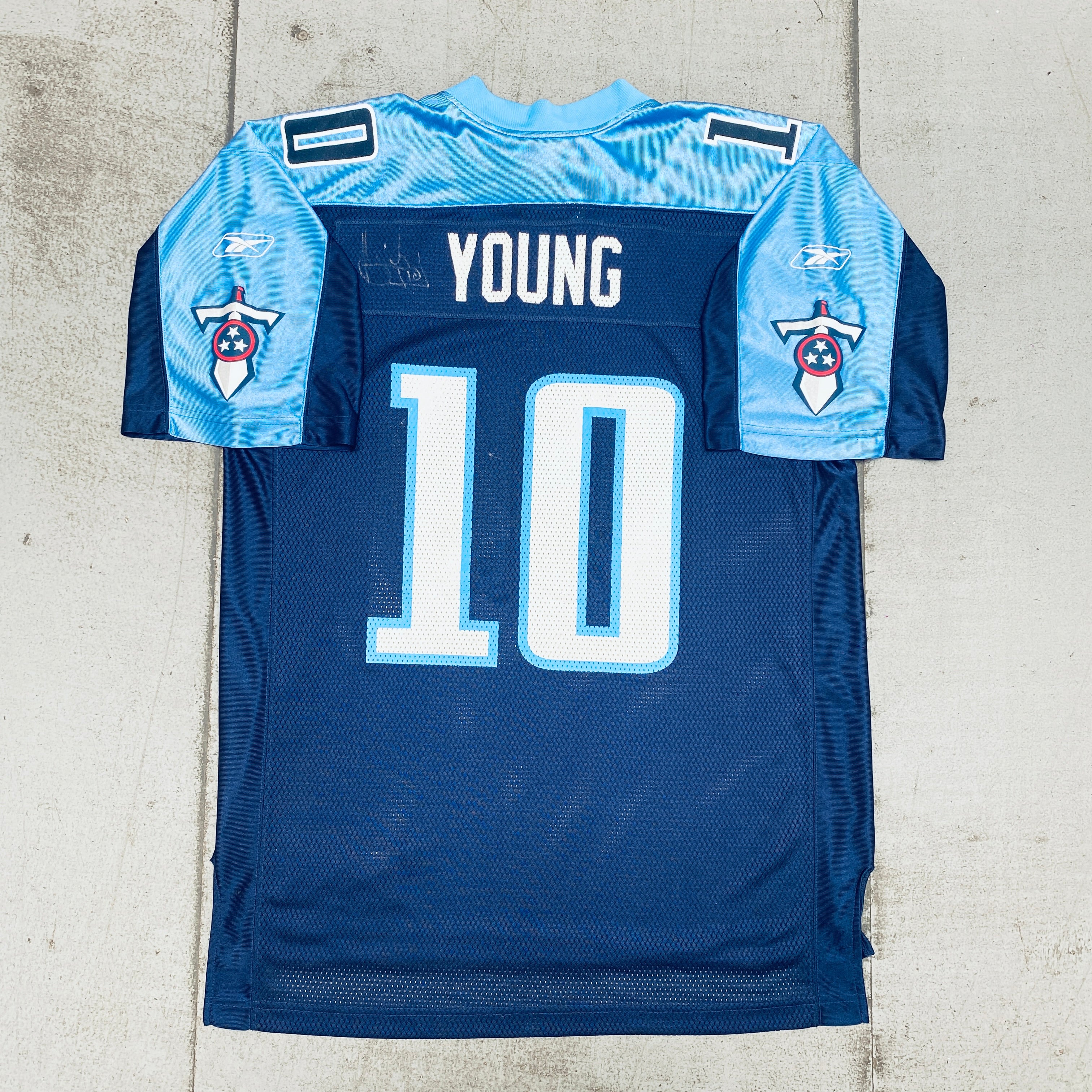 Authentic Vince Young 2006/07 Tennessee Titans Rookie Signed Football Jersey - Limited Edition Collectible for NFL Fans & Sports Memorabilia Enthusiasts - Perfect for Game Day, Man Cave Decor, and Titans Memorabilia Collection