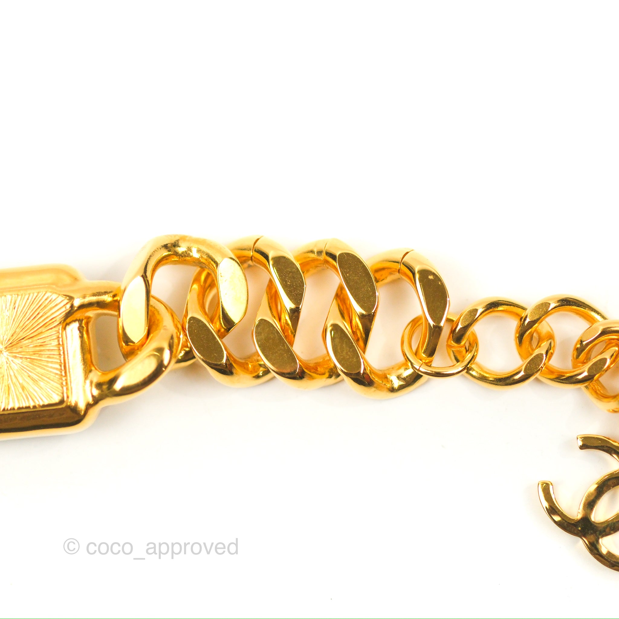 Chanel Chain CC Green Resin Bracelet in Gold Tone 20K - Elegant Fashion Jewelry for Women, Perfect for Parties, Weddings & Special Occasions