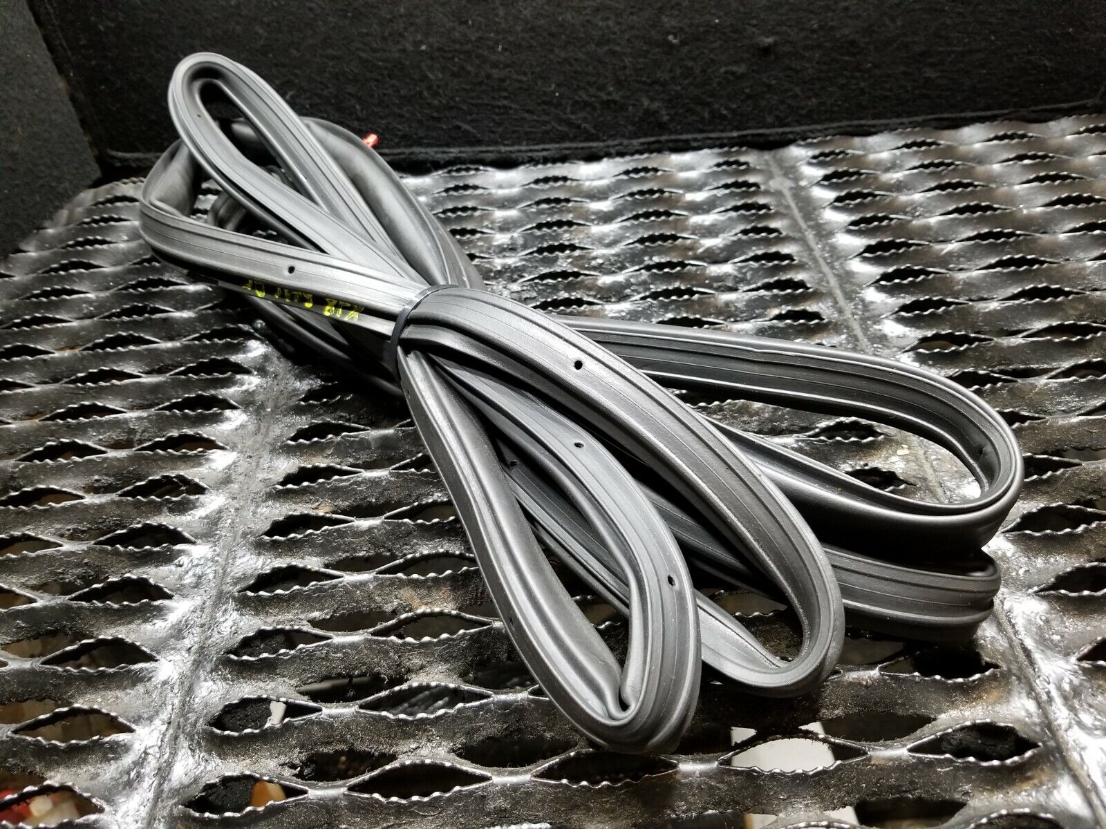 2004-2009 Jaguar XJ8 Rear Left Driver Side Door Weatherstrip Seal - OEM Replacement for Improved Weather Protection & Noise Reduction - Perfect for Rainy Days & Long Drives