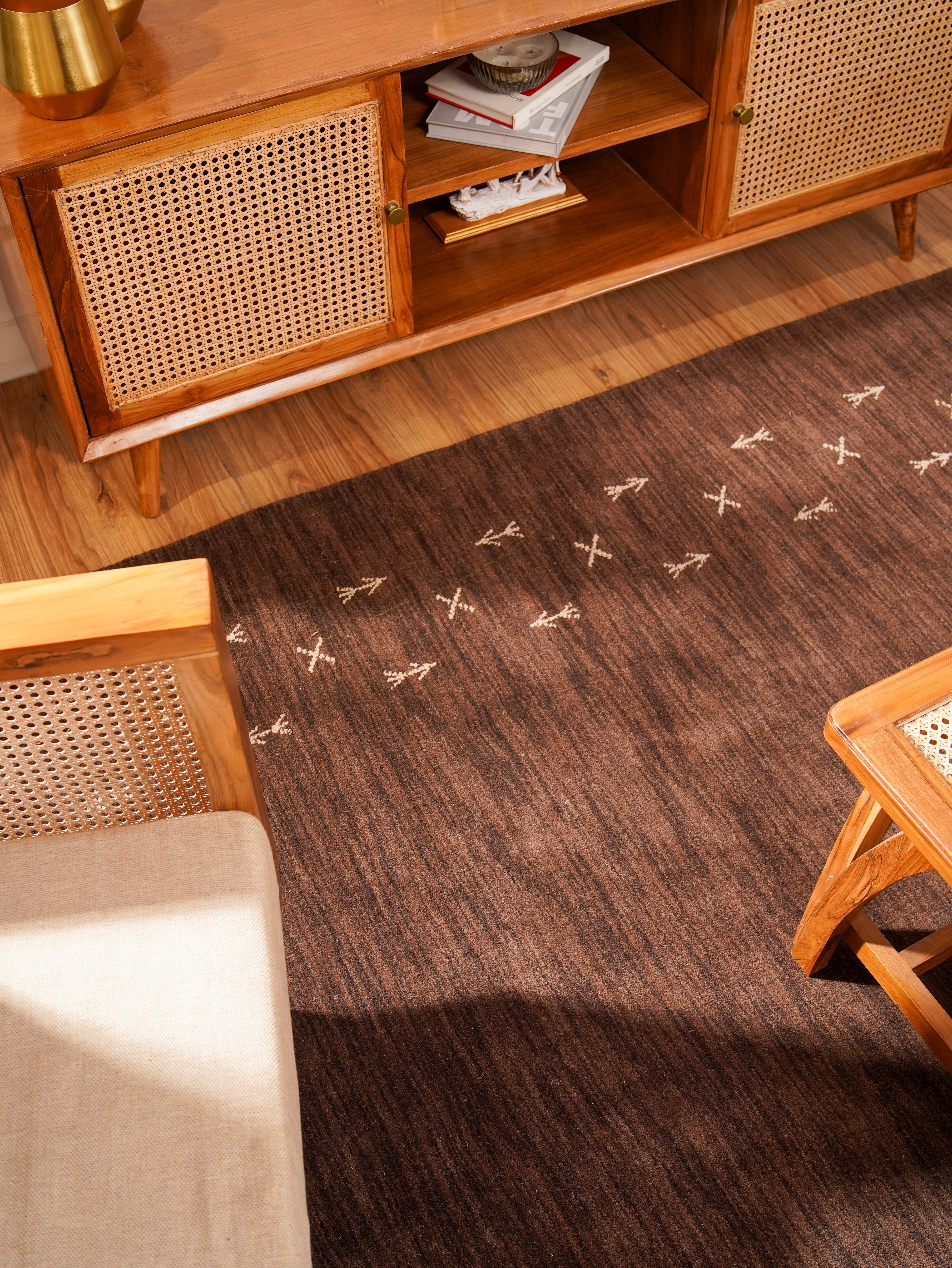 Handmade Dalian Wool Area Rug - Traditional Hand Knotted Oriental Carpet for Living Room, Bedroom & Home Decor