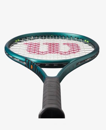 Wilson Blade 100 V9 Tennis Racket | Premium Graphite Tennis Racquet for Adults & Juniors | Perfect for Competitive Play & Training Sessions