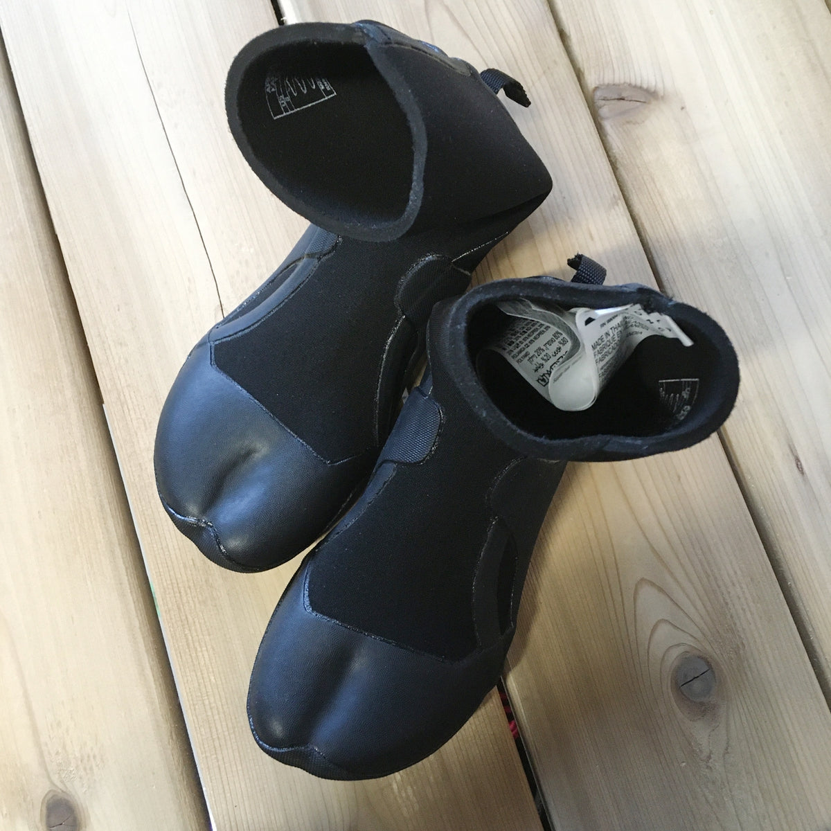 Women's 5mm Billabong Furnace Synergy Split Toe Booties - Warm Neoprene Water Shoes for Surfing, Diving & Cold Water Activities