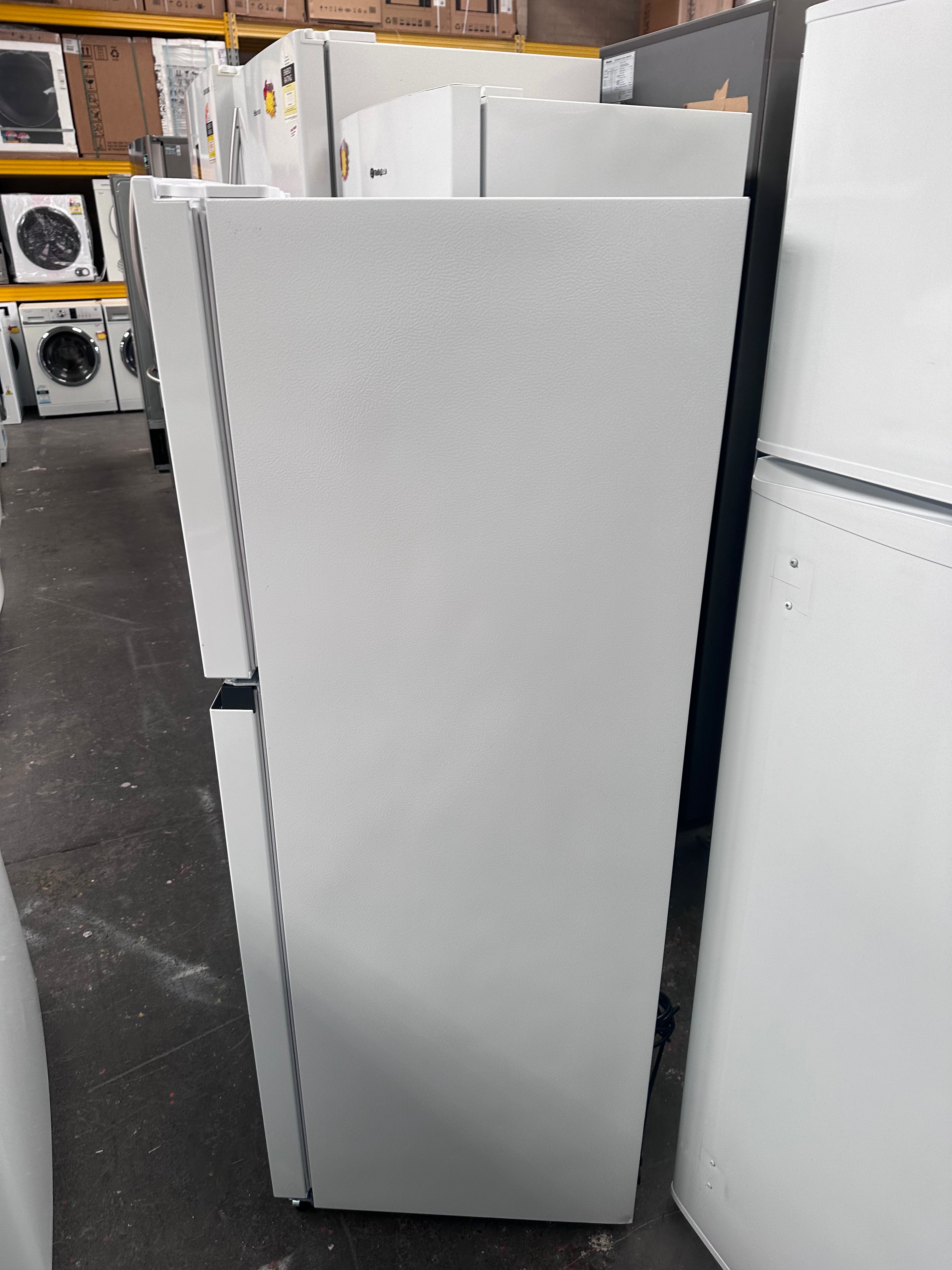 Hisense 205L Top Mount Refrigerator - Energy Efficient, Compact Freezer, Adjustable Shelves [Certified Refurbished] - Perfect for Dorms, Apartments & Small Kitchens