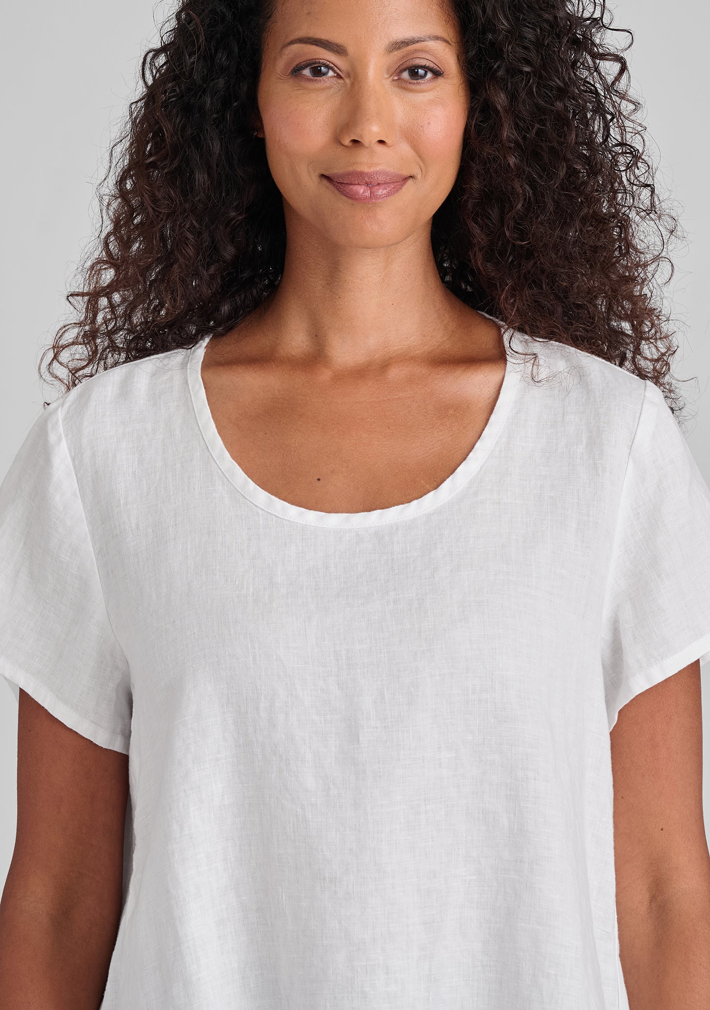 Lightweight Linen T-Shirt for Women & Men - Breathable & Comfortable Summer Tee for Casual Wear, Travel, and Outdoor Activities