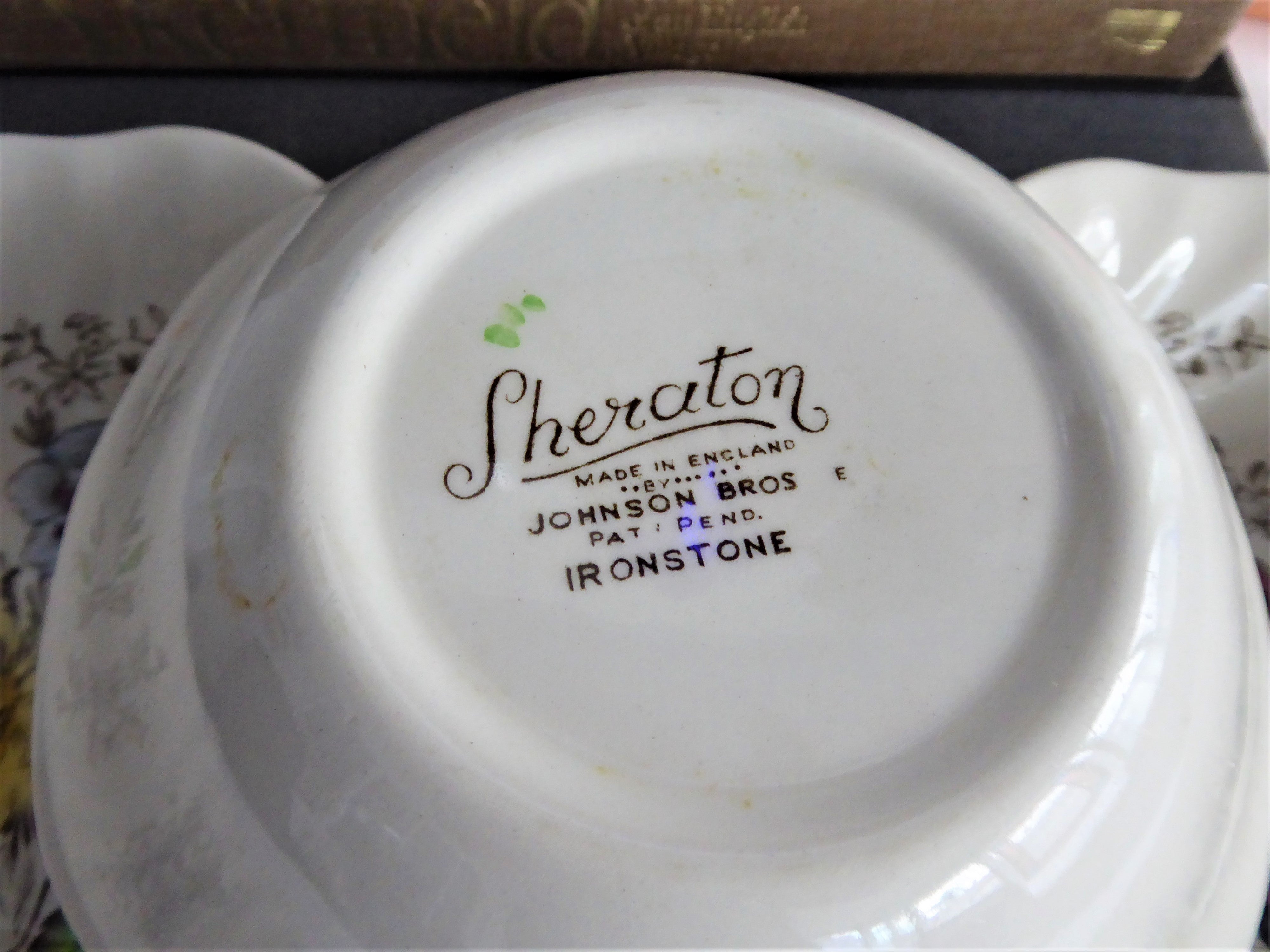 Vintage Johnson Brothers Sheraton Floral Polychrome Cereal Bowls Set of 3 - 1940s Square Design for Breakfast, Dessert & Antique Tableware Collection