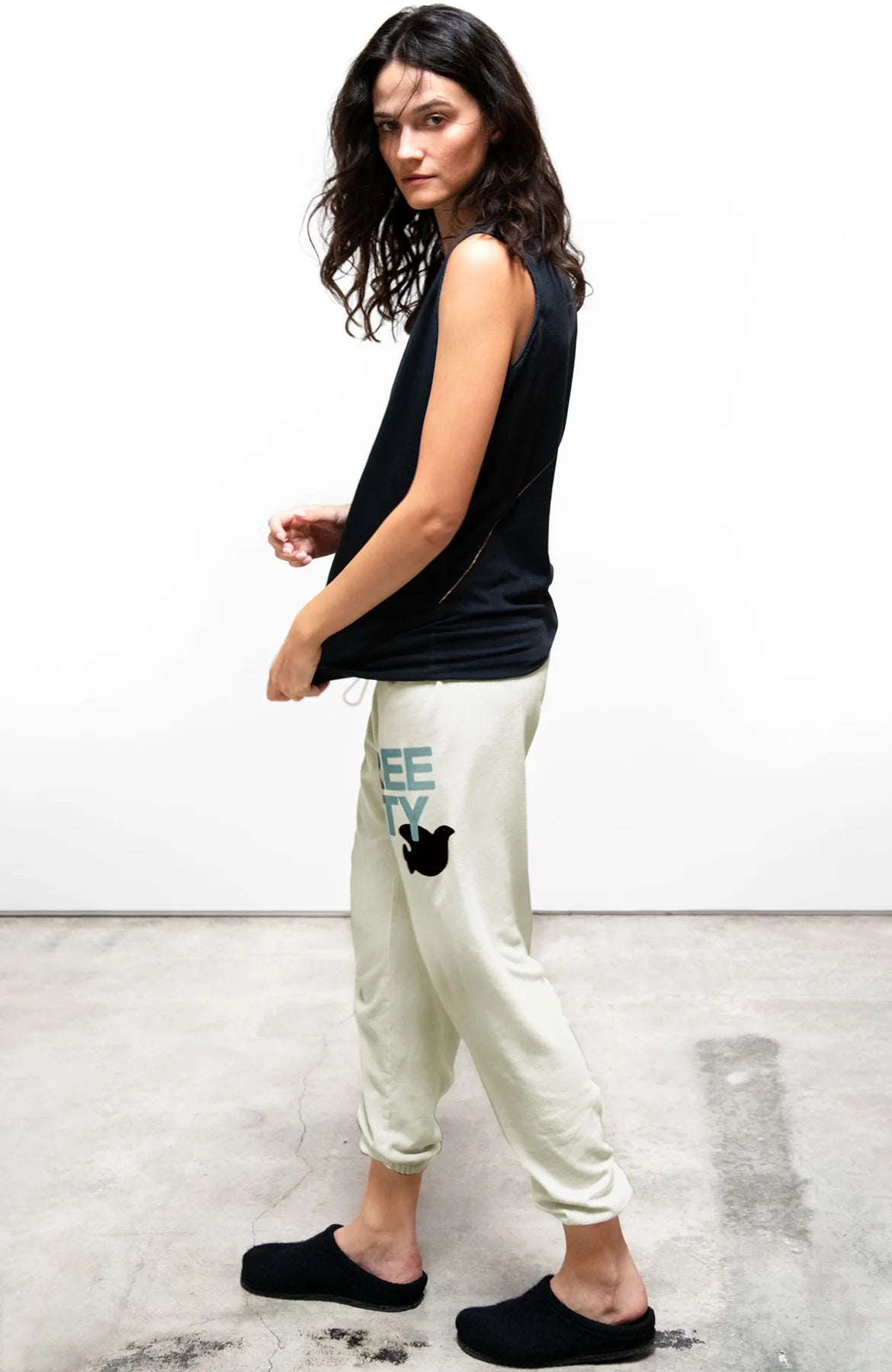 FreeCity Comfortable Sweatpants for Men & Women - Soft Cotton Jogger Pants with Elastic Waistband - Perfect for Lounge, Gym, and Casual Wear