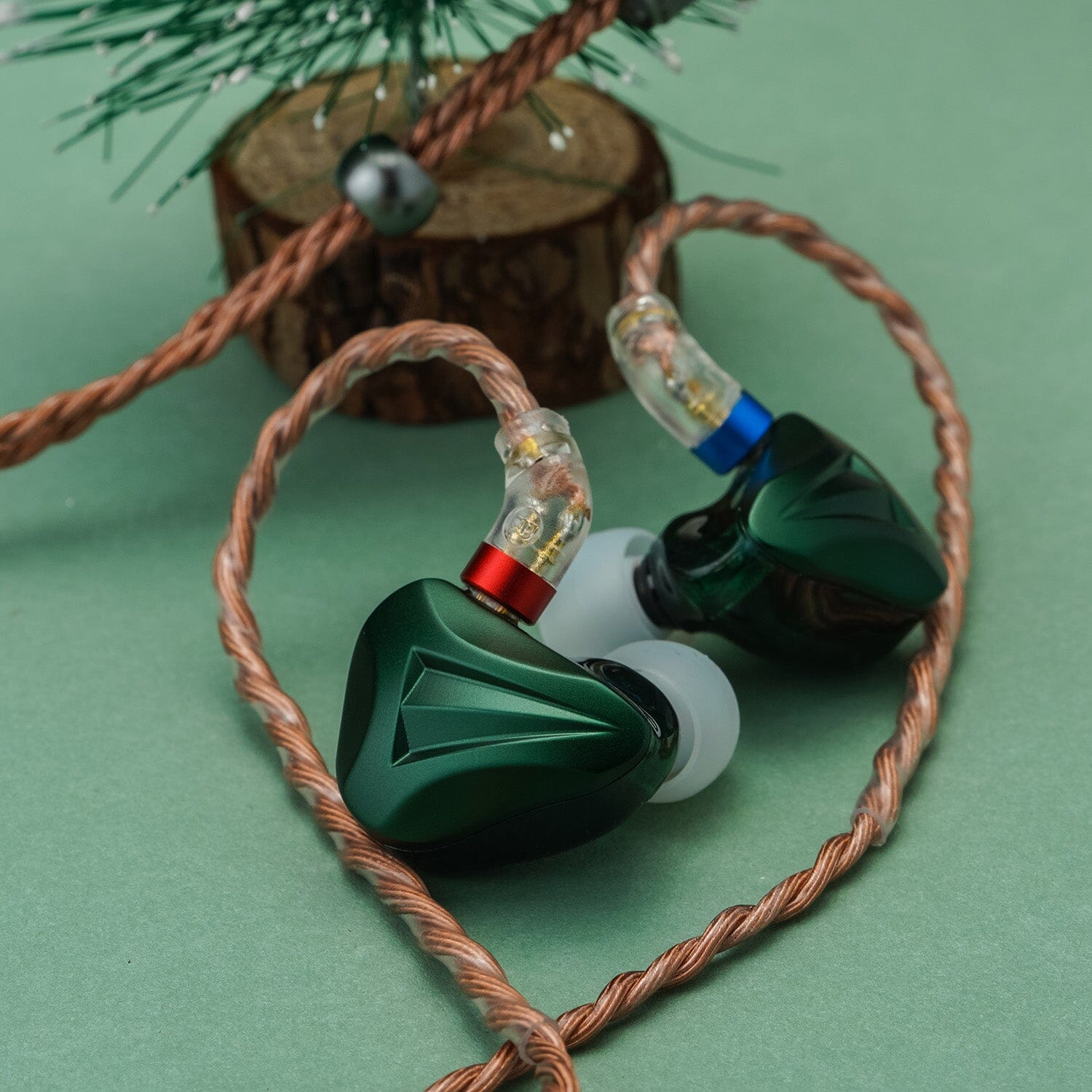 CVJ Freedom 1DD + 4BA Hybrid Driver In-Ear Monitors - High Resolution Audiophile IEMs for Music, Gaming & Studio Monitoring