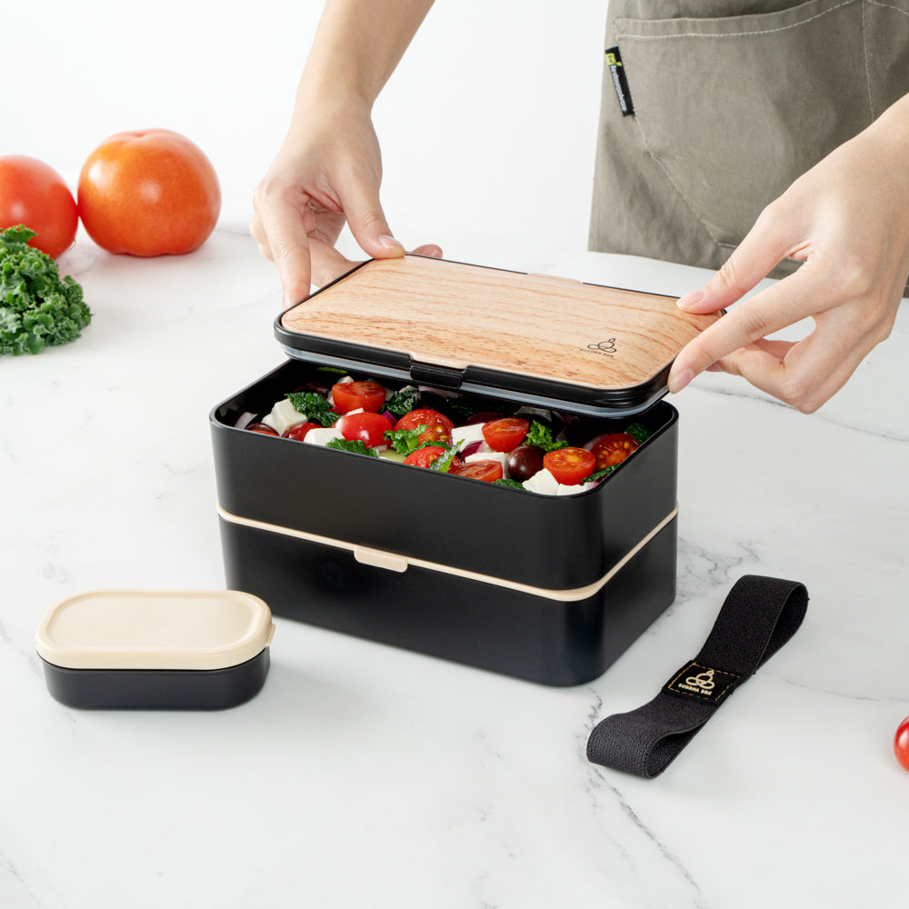 Bento Tek 41oz Wood Grain & Black Buddha Lunch Box with Utensils & Sauce Cup - 7.25