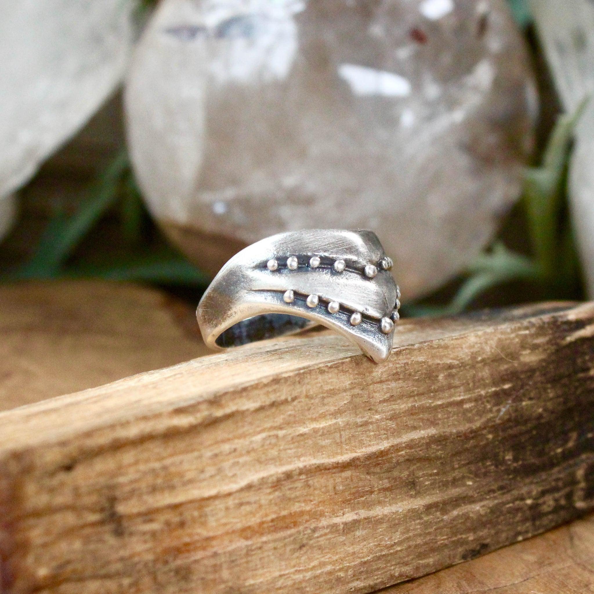 Sontaran Ring - Premium Stainless Steel Adjustable Finger Ring for Men & Women - Perfect for Cosplay, Fashion, and Gift Giving