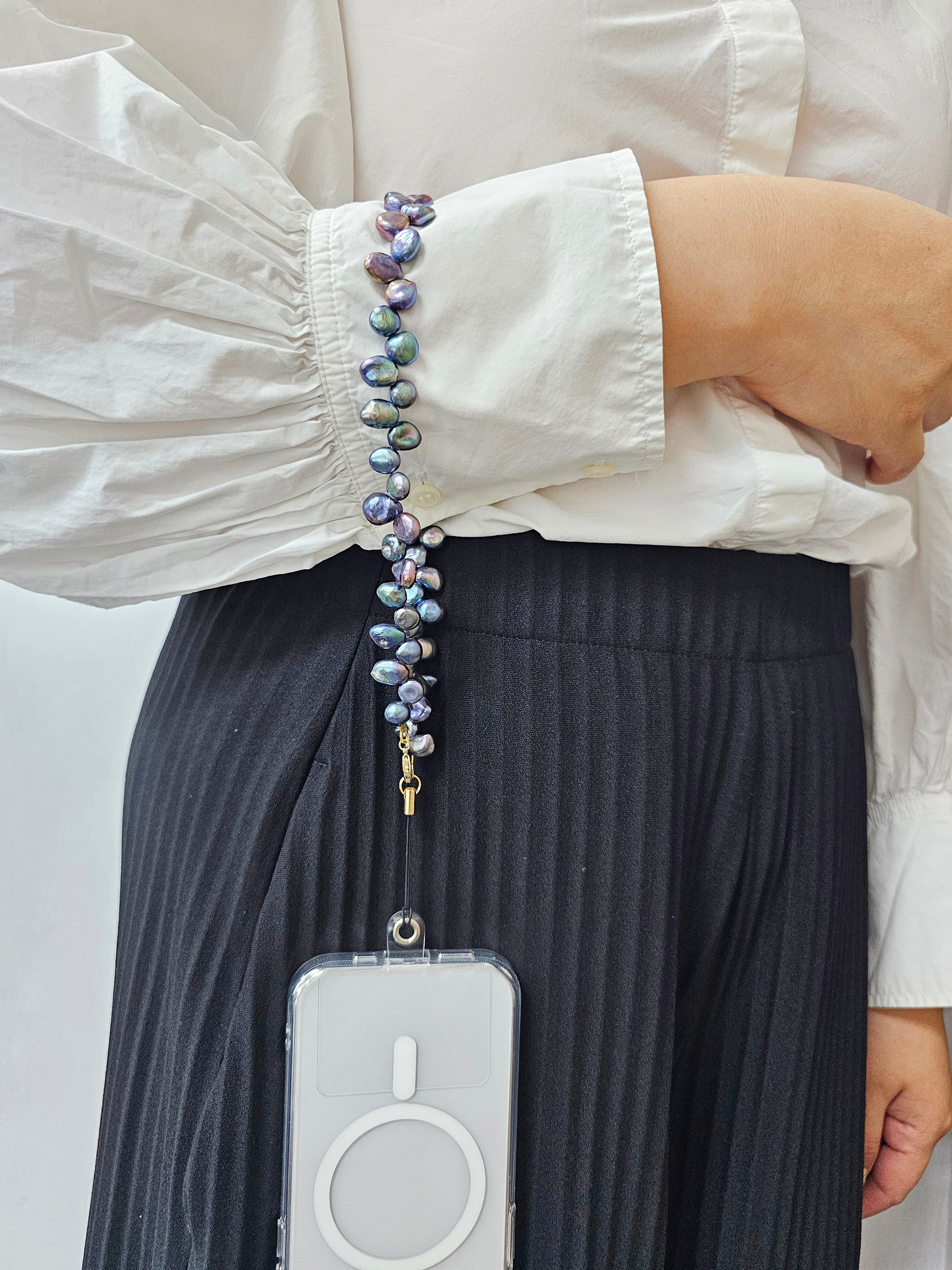 Elegant Petal-Shaped Purple Freshwater Pearl Phone Strap PC037 - Perfect for Smartphones, Keychains & Gift Giving