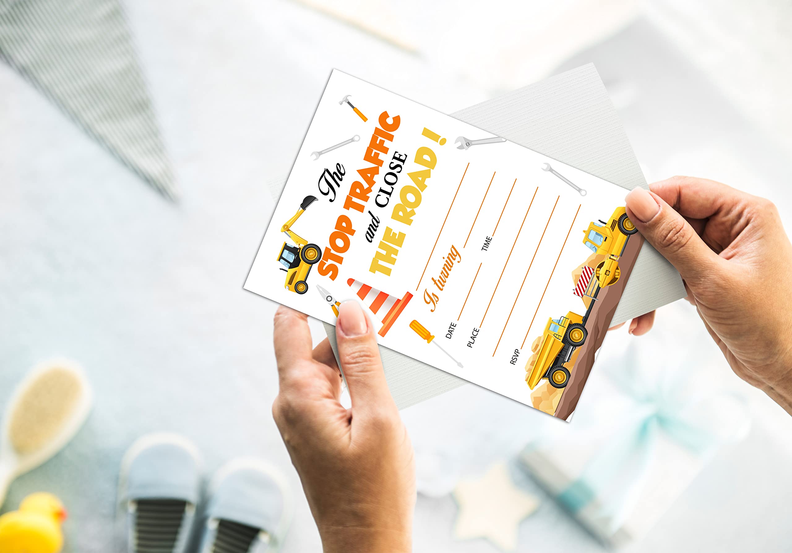 WwongxianB Kids Birthday Party Invitation Cards - 20 Fill-in Excavator Themed Invites with Envelopes for Boys & Girls, Teens Celebration Supplies | Perfect for Construction Theme Parties, School Events & Birthday Invitations