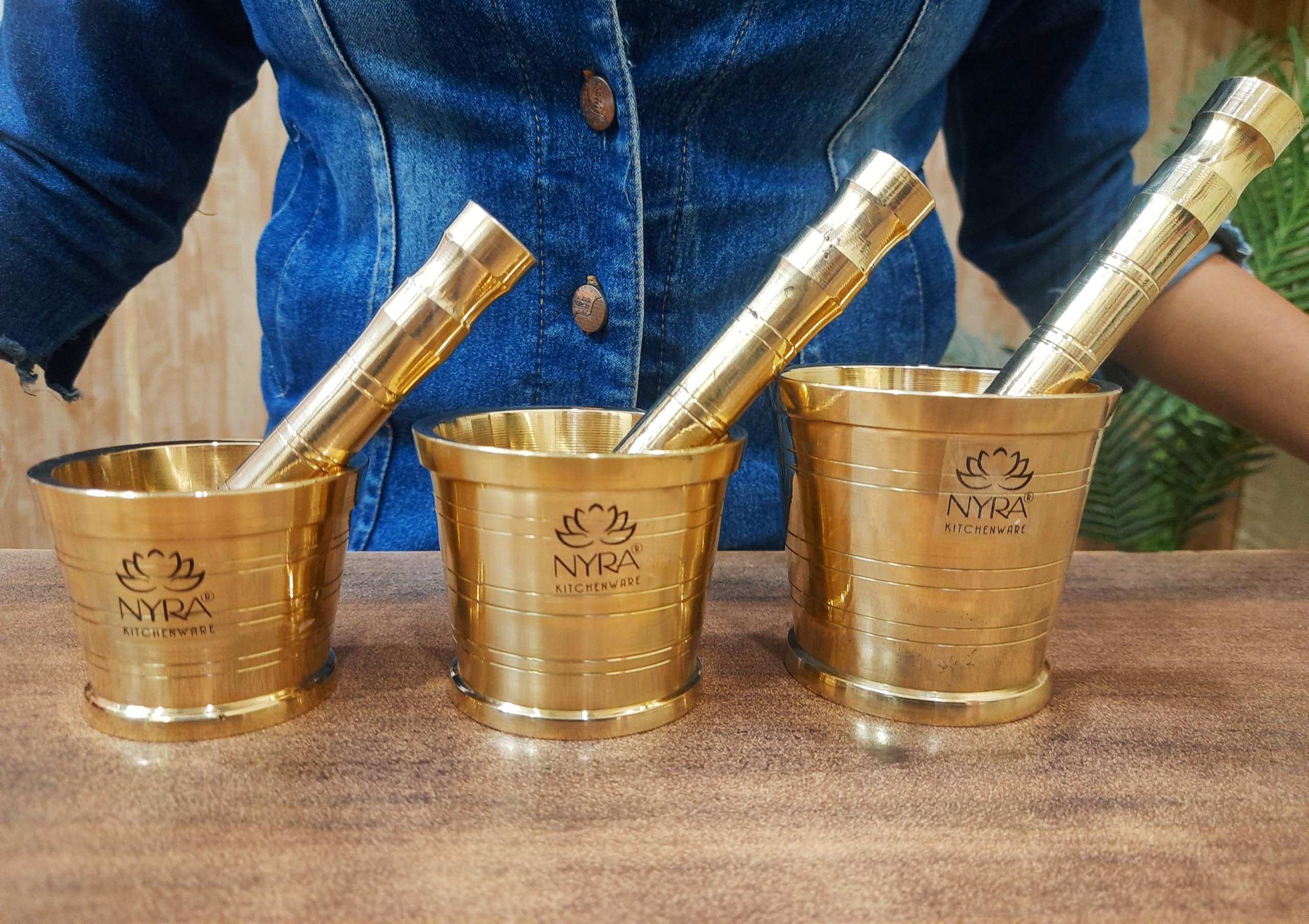 Nyra® Pure Brass Mortar and Pestle Set - Traditional Spice Grinder for Kitchen, Herb Crusher, Okhli Masal, Imam Dasta - Perfect for Grinding Spices, Herbs, and Making Fresh Pastes - Ideal for Indian Cooking, Ayurvedic Remedies, and Home Kitchen Use