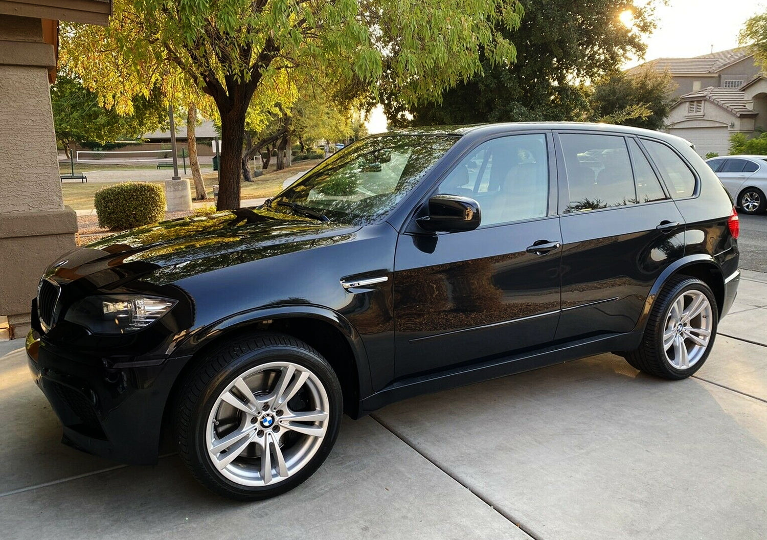 2008-2014 BMW E71 X6 & 2010-2013 E70 X5M Front Bumper Side Marker Reflector Lights - Replacement LED Turn Signal Lamps for Enhanced Visibility and Safety (Perfect for Night Driving and Low Visibility Conditions)