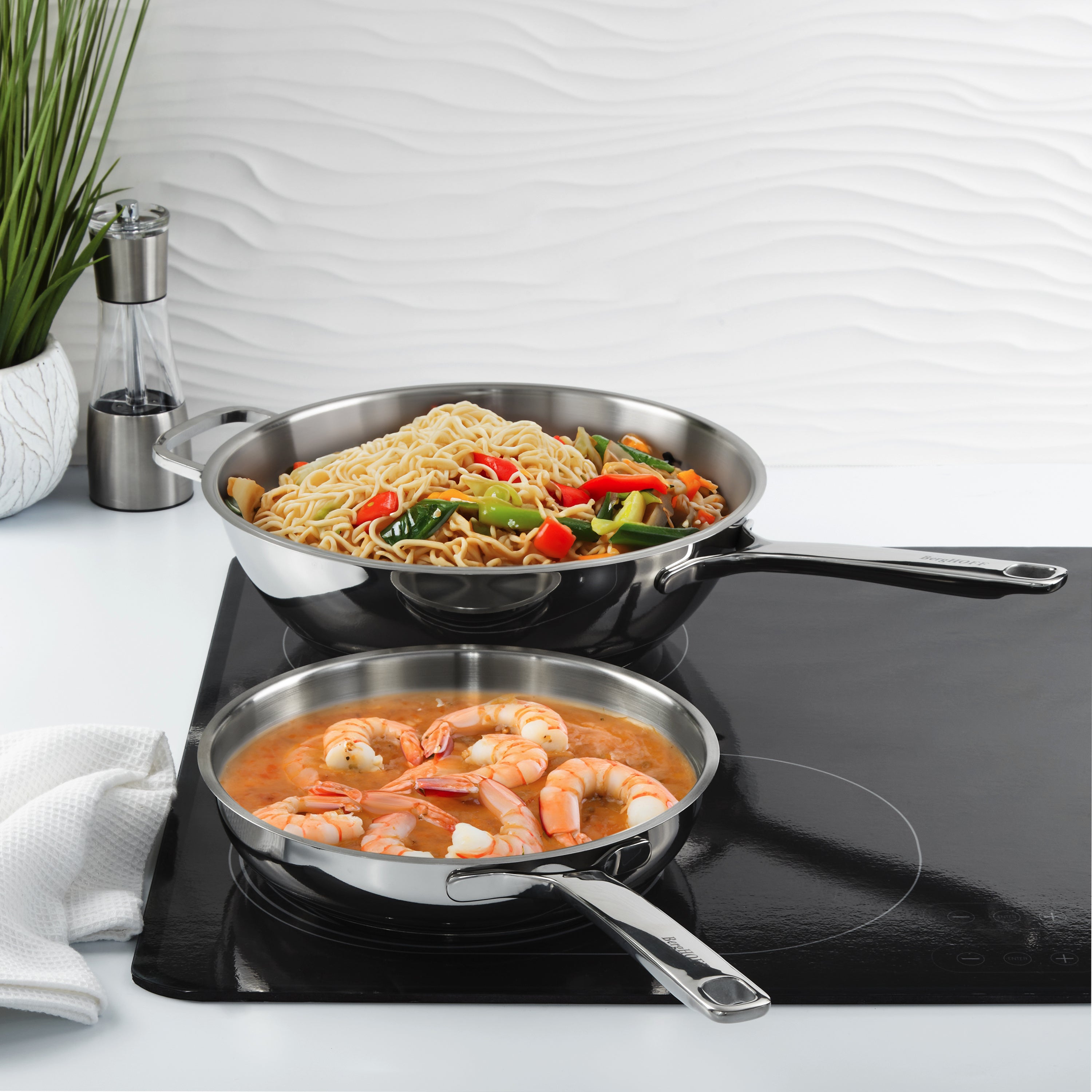 BergHOFF DiNA Helix Recycled 18/10 Stainless Steel Fry Pan, 9.5 Inch Nonstick Skillet - Eco-Friendly Cookware for Healthy Frying & Sauteing - Perfect for Home Kitchen, Camping & Outdoor Cooking
