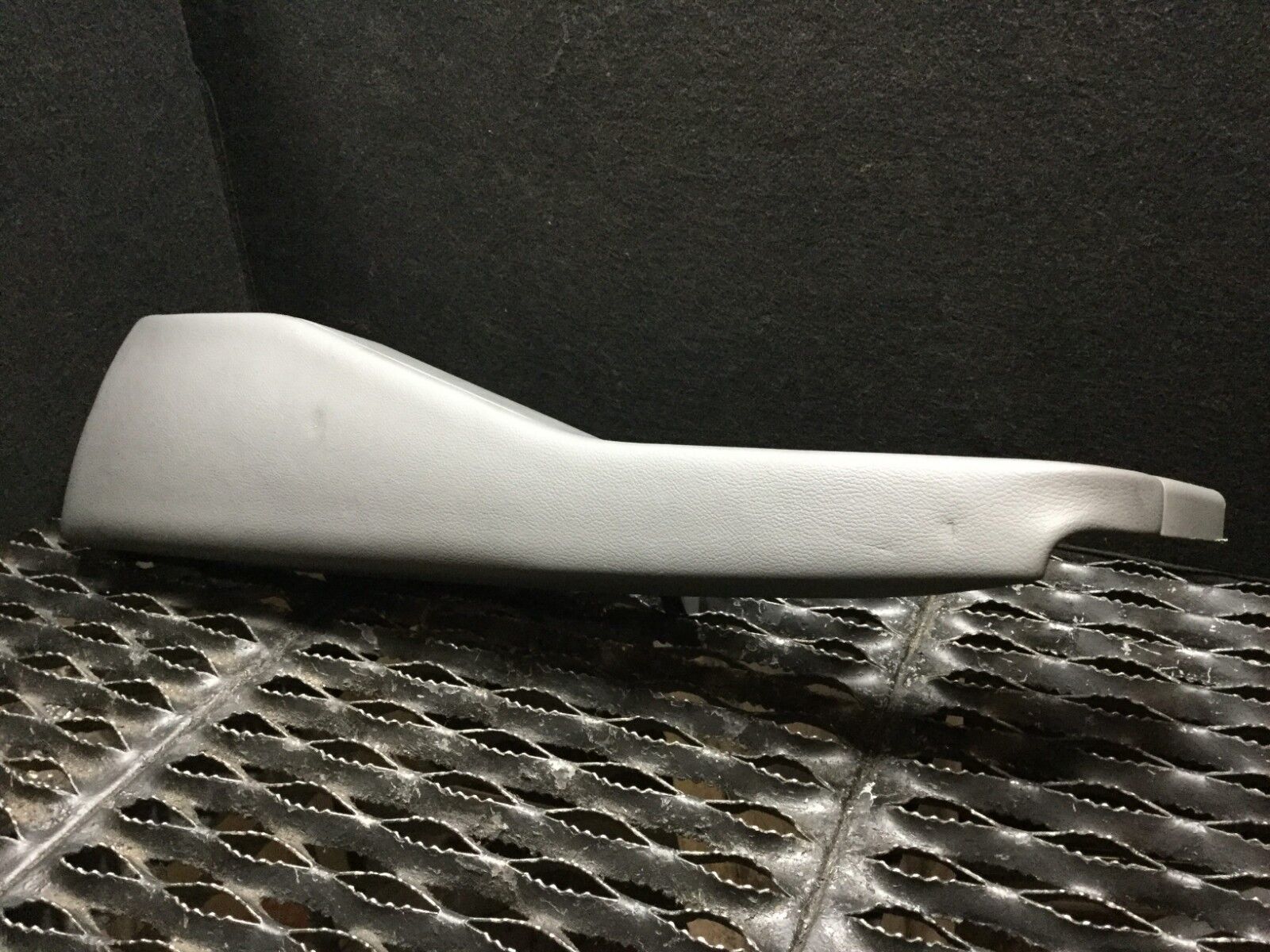 2005-2009 Toyota Prius Left Driver Side Rear Seat Bolster OEM Replacement - Perfect for Car Interior Repair & Comfort Enhancement