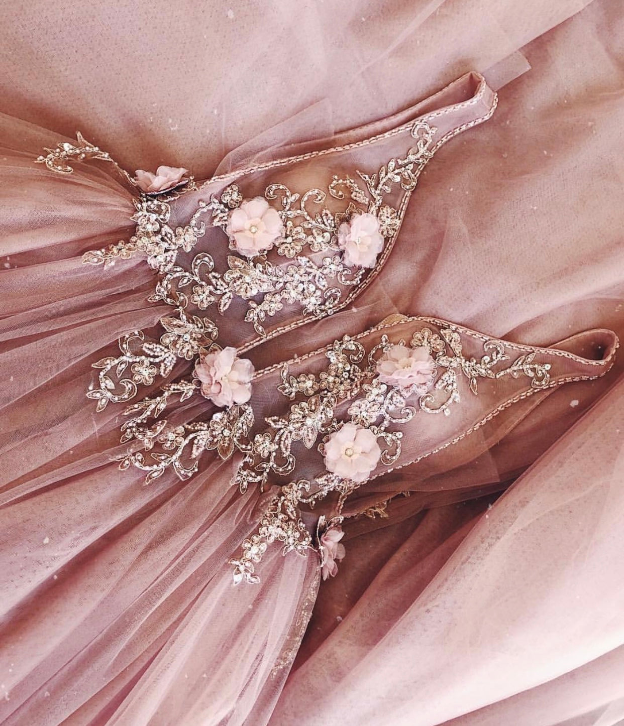 Elegant Blush Pink Tulle Wedding Dress with Lace Flower Embroidery and Beaded Details - Perfect for Bridal Gowns, Formal Events & Romantic Photoshoots