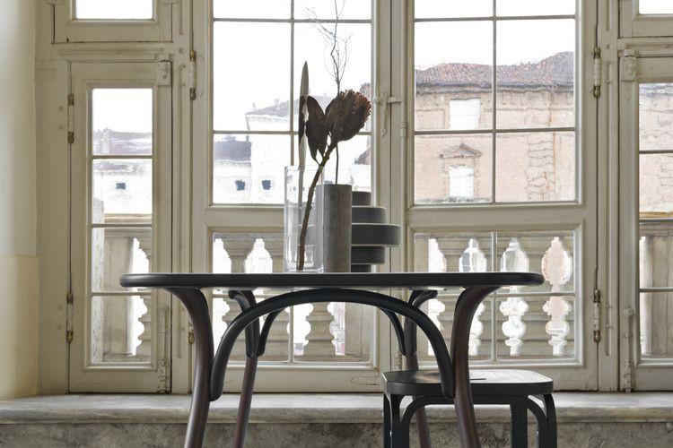 GTV Arch Bentwood Dining Table - Modern Wooden Kitchen Table for 6 - Elegant Round Dining Room Table for Home, Restaurant & Cafe Use