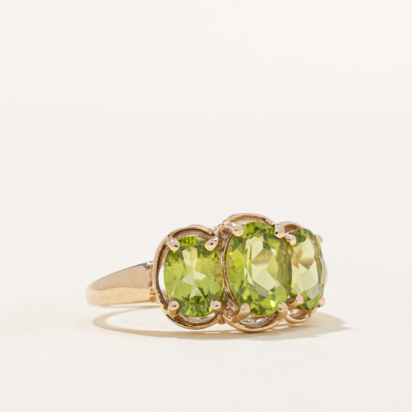 Three Stone Peridot Ring - 2.50 Carat Total Weight (CTW) - Size 7.25 - Elegant Green Gemstone Jewelry for Women - Perfect for Birthdays, Anniversaries & Special Occasions
