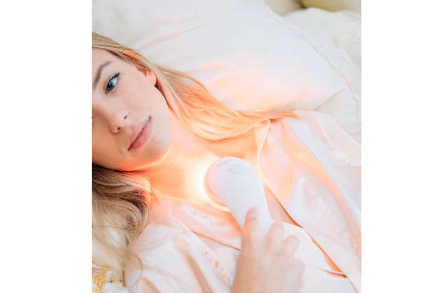 LightStim LED Light Therapy Device for Wrinkles & Anti-Aging - FDA Cleared Red Light Therapy for Face - At-Home Skin Rejuvenation Treatment for Fine Lines & Even Skin Tone | Perfect for Daily Skincare Routine & Spa-Like Experience