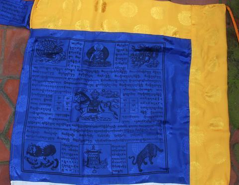 Premium Silk Vertical Prayer Flags - Handmade Buddhist Prayer Banners for Home, Garden & Meditation - Spiritual Decor & Blessing Gifts