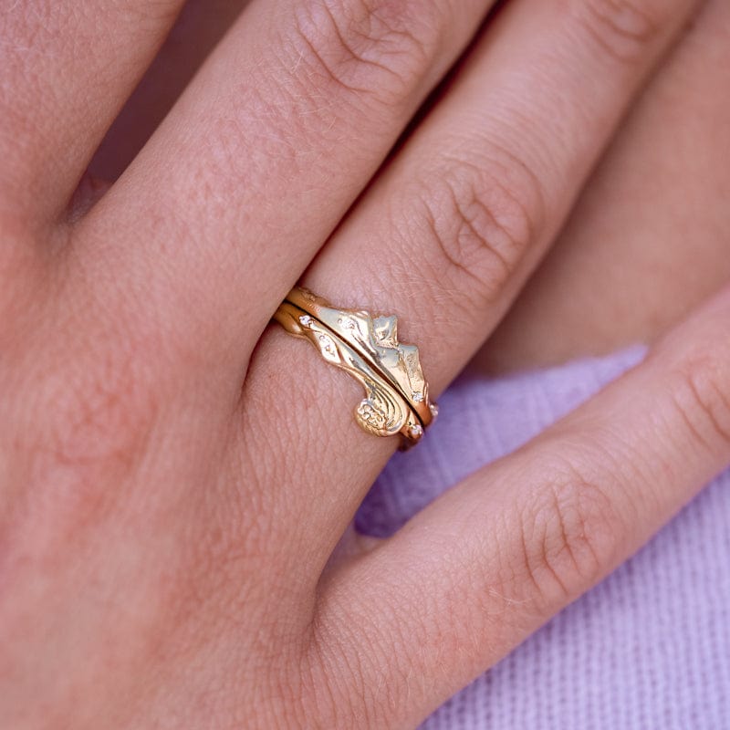 Wave Ring for Women - Elegant Minimalist Gold & Silver Stackable Rings - Perfect for Everyday Wear, Gifts & Special Occasions