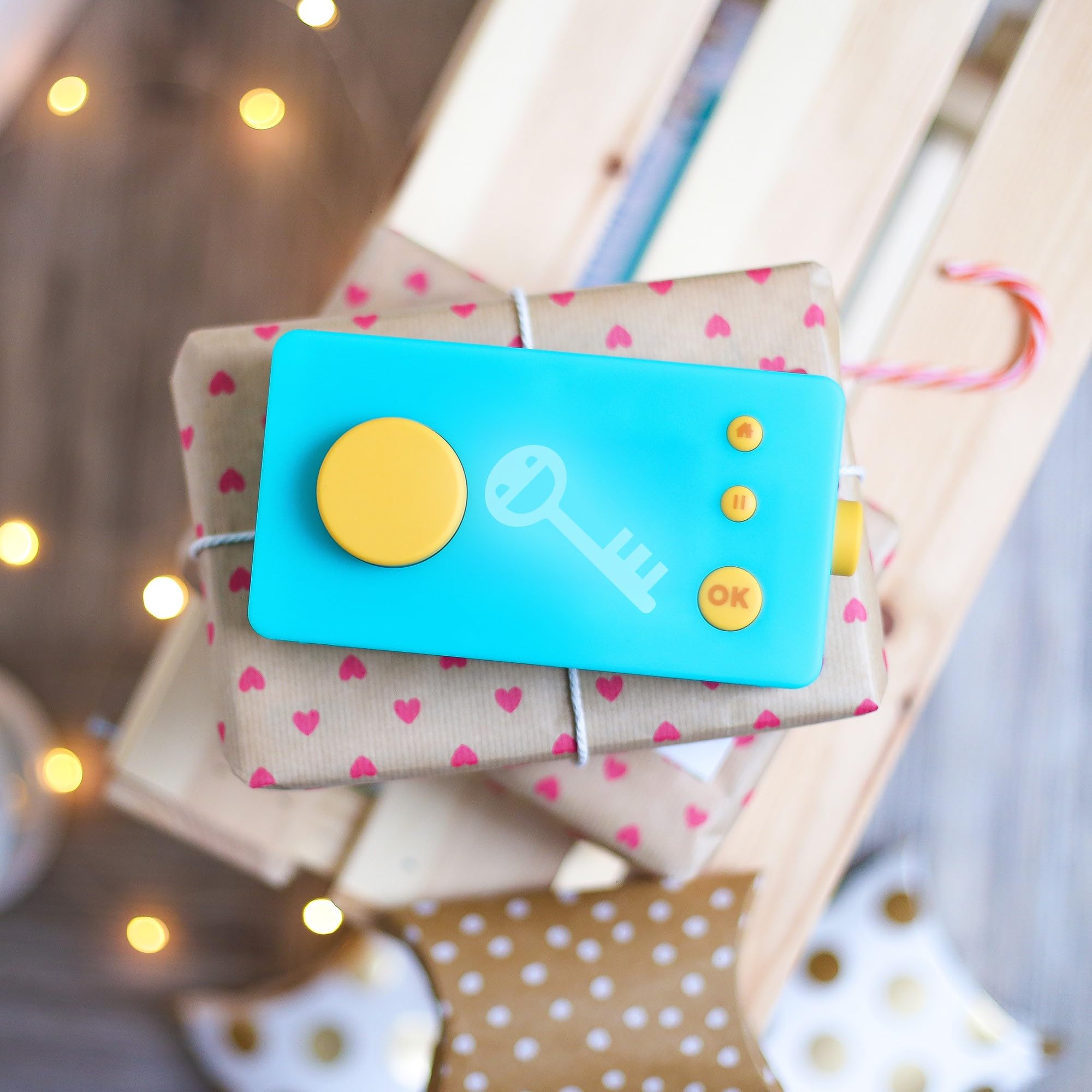 Lunii My Story Factory - French Version - Interactive Audio Storytelling Toy for Kids Ages 3-8 - Screen-Free Learning & Imagination Development - Perfect for Bedtime, Travel & Creative Play