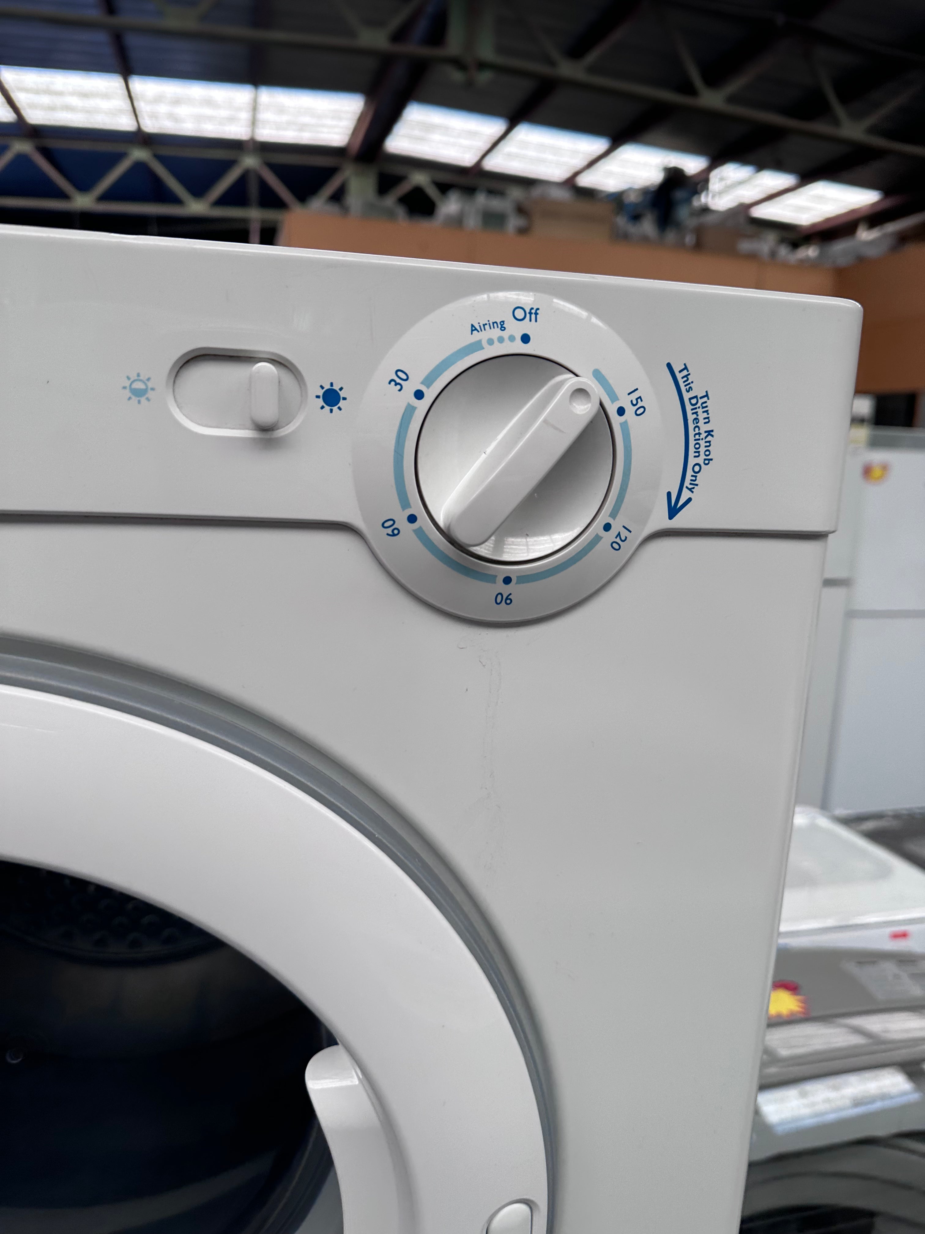 Refurbished Simpson 5kg Compact Clothes Dryer - Energy Efficient Laundry Solution for Apartments, Dorms & Small Spaces