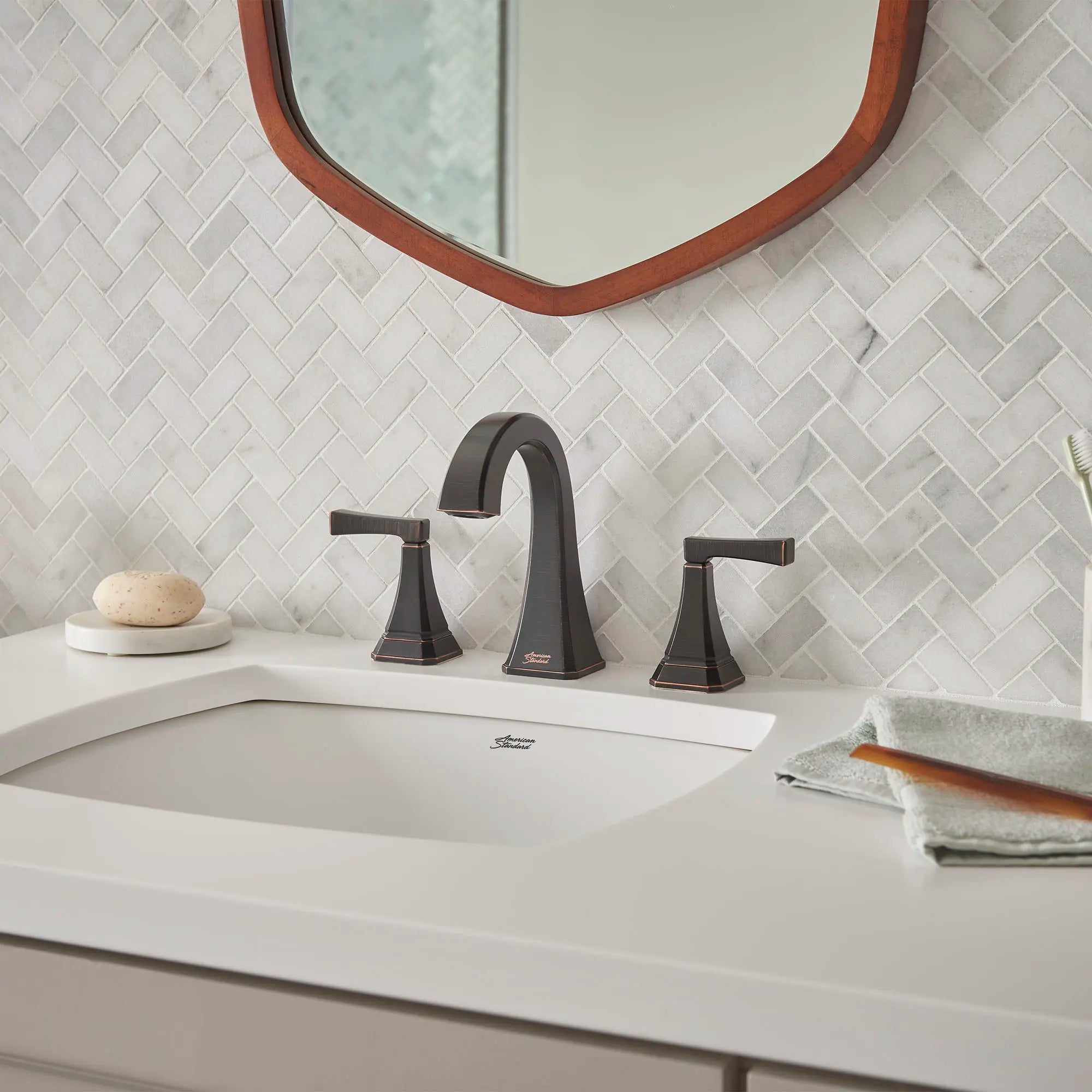 8 Inch Widespread 2 Handle Bathroom Faucet - 1.2 GPM/4.5 LPM Water Flow with Lever Handles - Perfect for Modern Bathroom Vanities & Powder Rooms