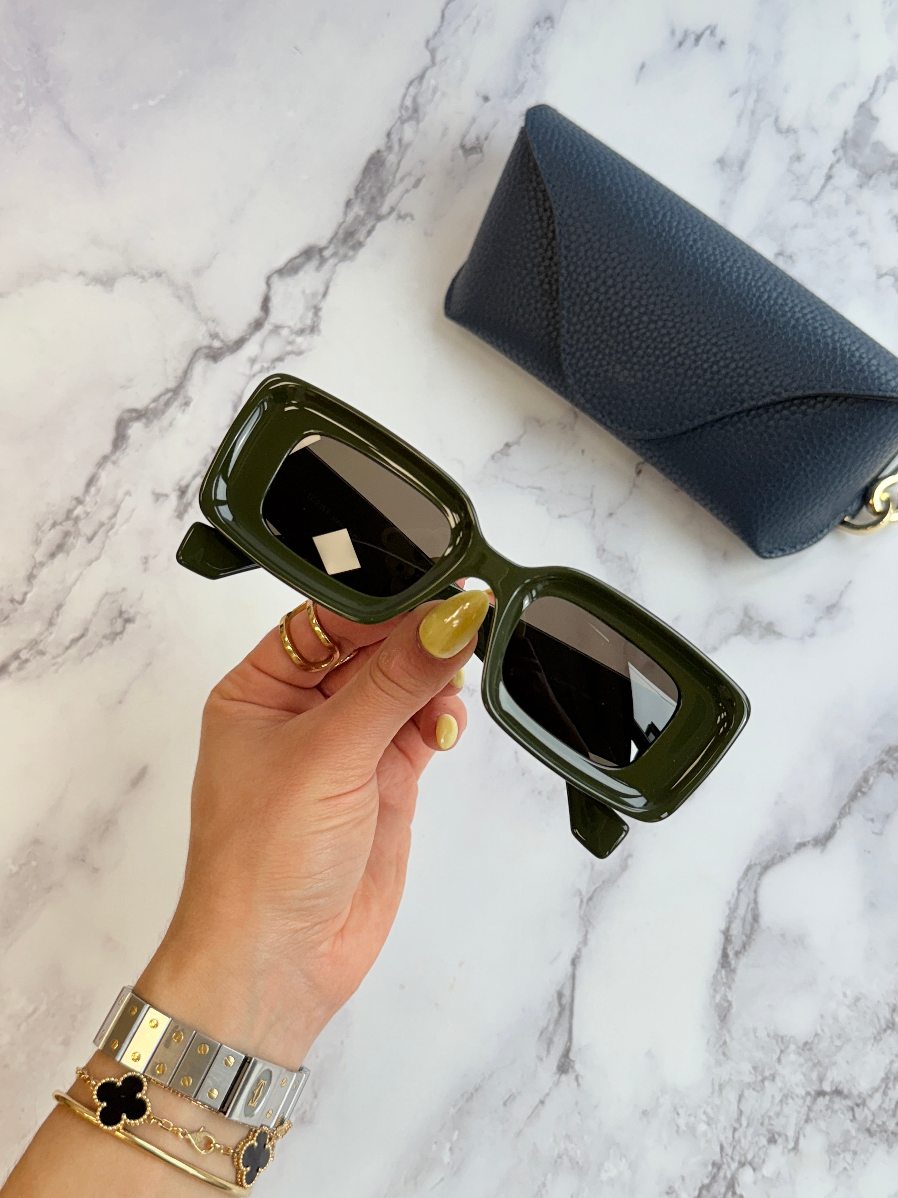 Loewe LW40101U Anagram Sunglasses for Women & Men - Dark Green UV Protection Polarized Lenses - Fashion Luxury Shades for Driving, Beach & Outdoor Activities