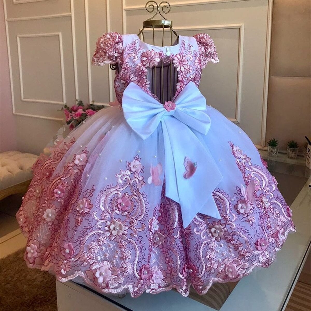 Beautiful Princess Costume for Kids - Elegant Dress-Up Outfit for Halloween, Birthday Parties & Dress-Up Play | Perfect for Role Play, Themed Events & Photo Shoots