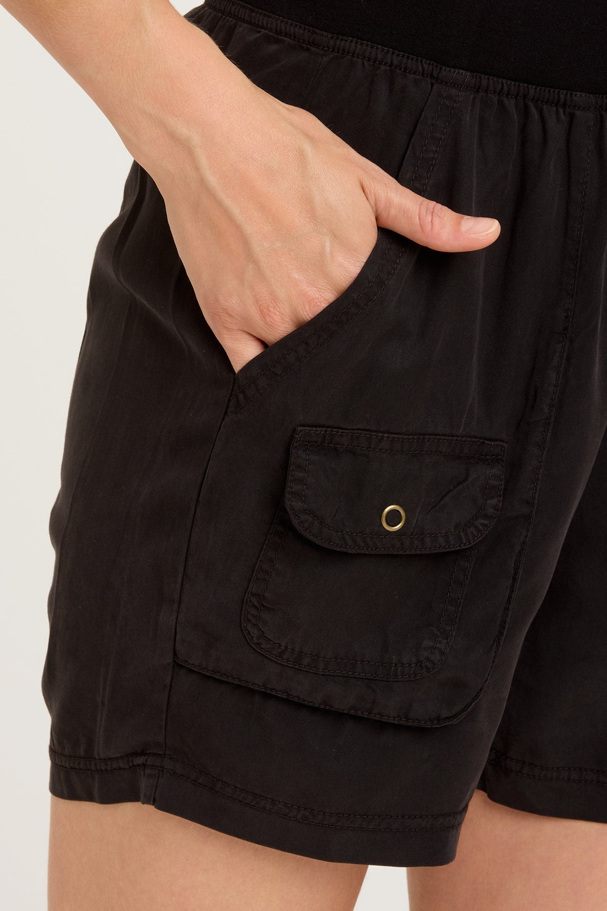 Wyss Short Black - Stylish and Comfortable Women's Shorts for Casual Wear, Workout, and Summer Outfits