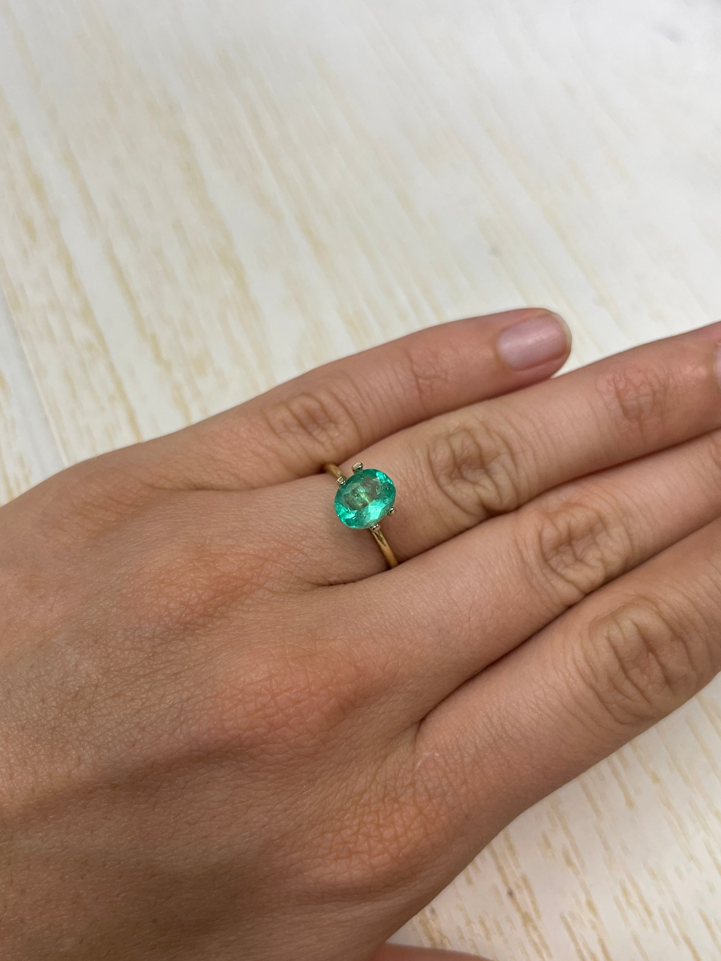 1.81 Carat 9x7mm Eye-Clean Bluish Green Natural Colombian Emerald Loose Gemstone - Oval Cut for Jewelry Making, Engagement Rings & Fine Collections