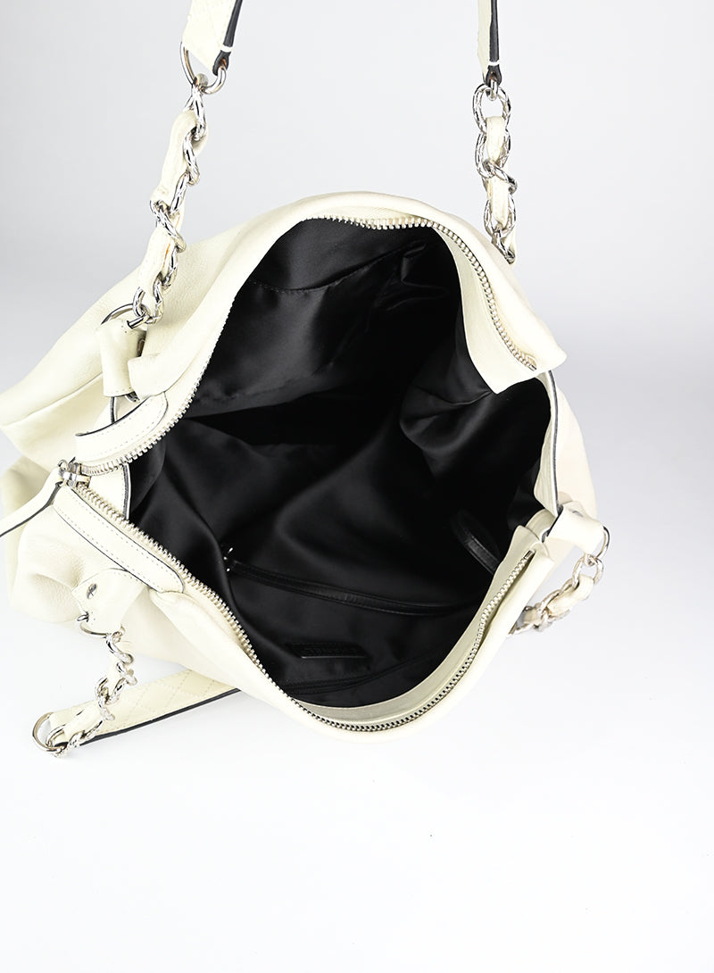 Chanel White Leather Maxi Bag - Luxury Handbag for Women, Perfect for Everyday Use & Special Occasions