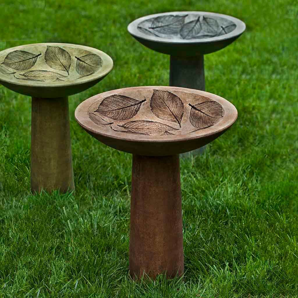 Campania International Hydrangea Leaf Birdbath - Elegant Garden Decor for Outdoor Bird Watching & Backyard Landscaping