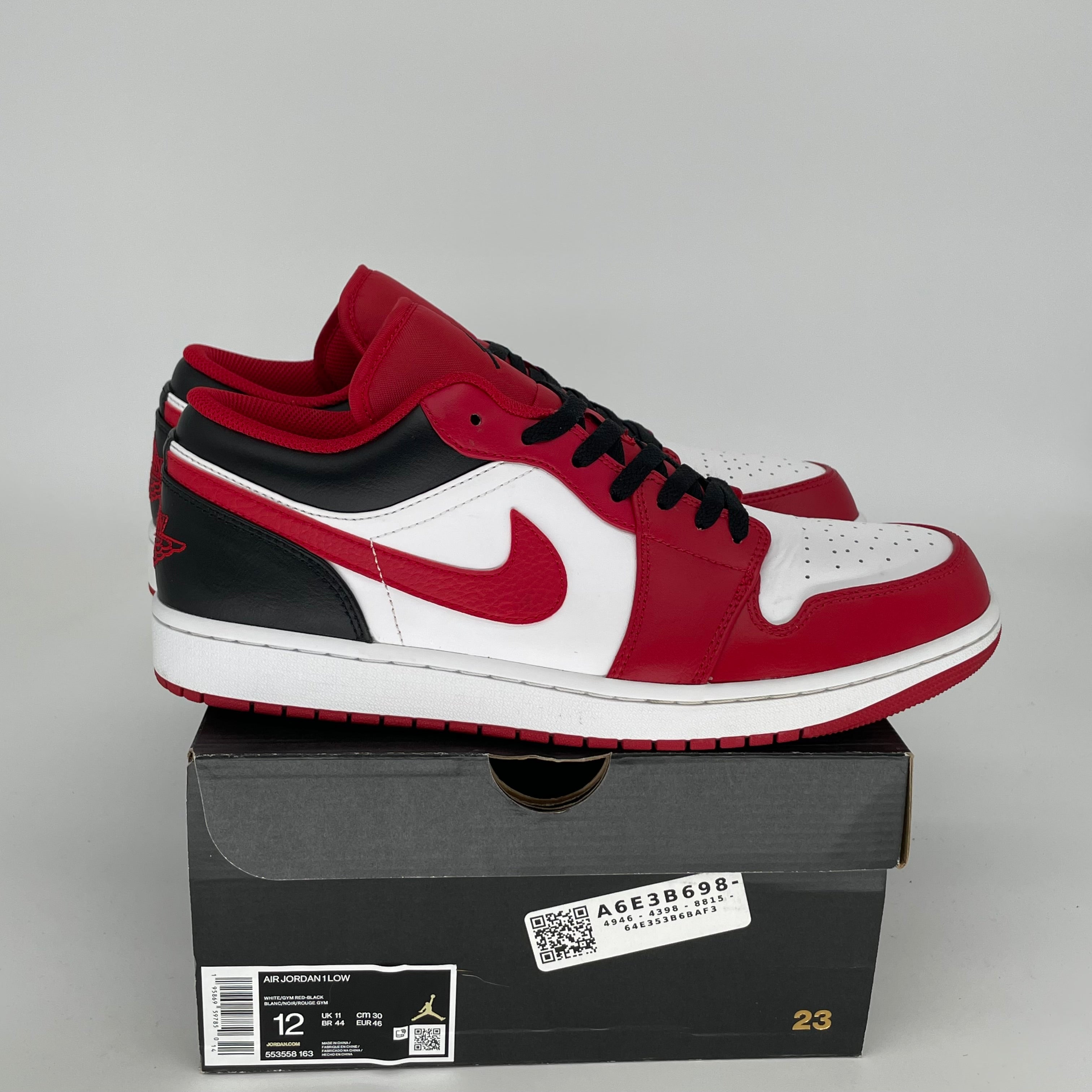 AIR JORDAN 1 LOW BULLS Men's Basketball Shoes - Size 12 (553558-163) - Retro Style Sneakers for Casual Wear, Street Fashion & Sports