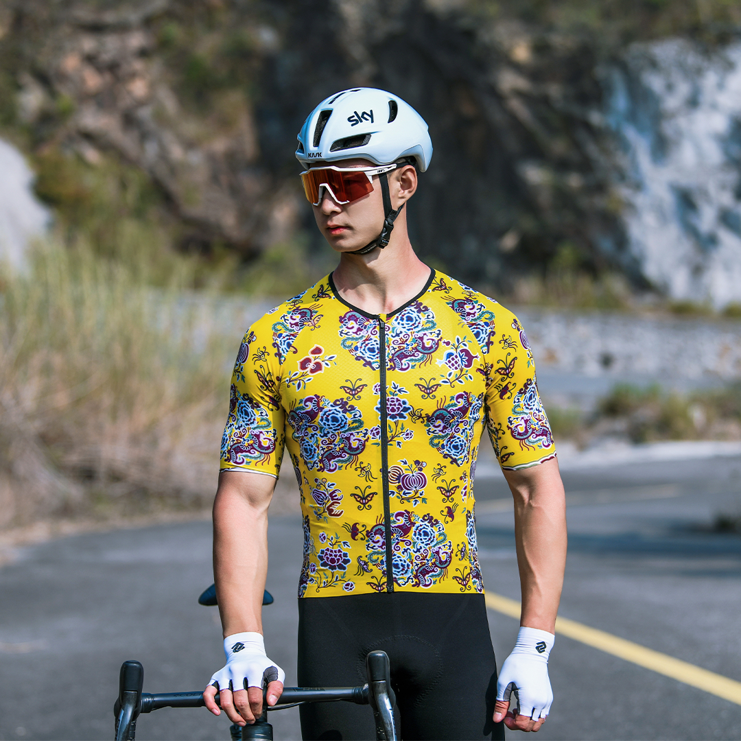 SEW FREE BUTTERFLY MEN'S JERSEY - Comfortable Breathable Knit Shirt for Casual Wear & Outdoor Activities